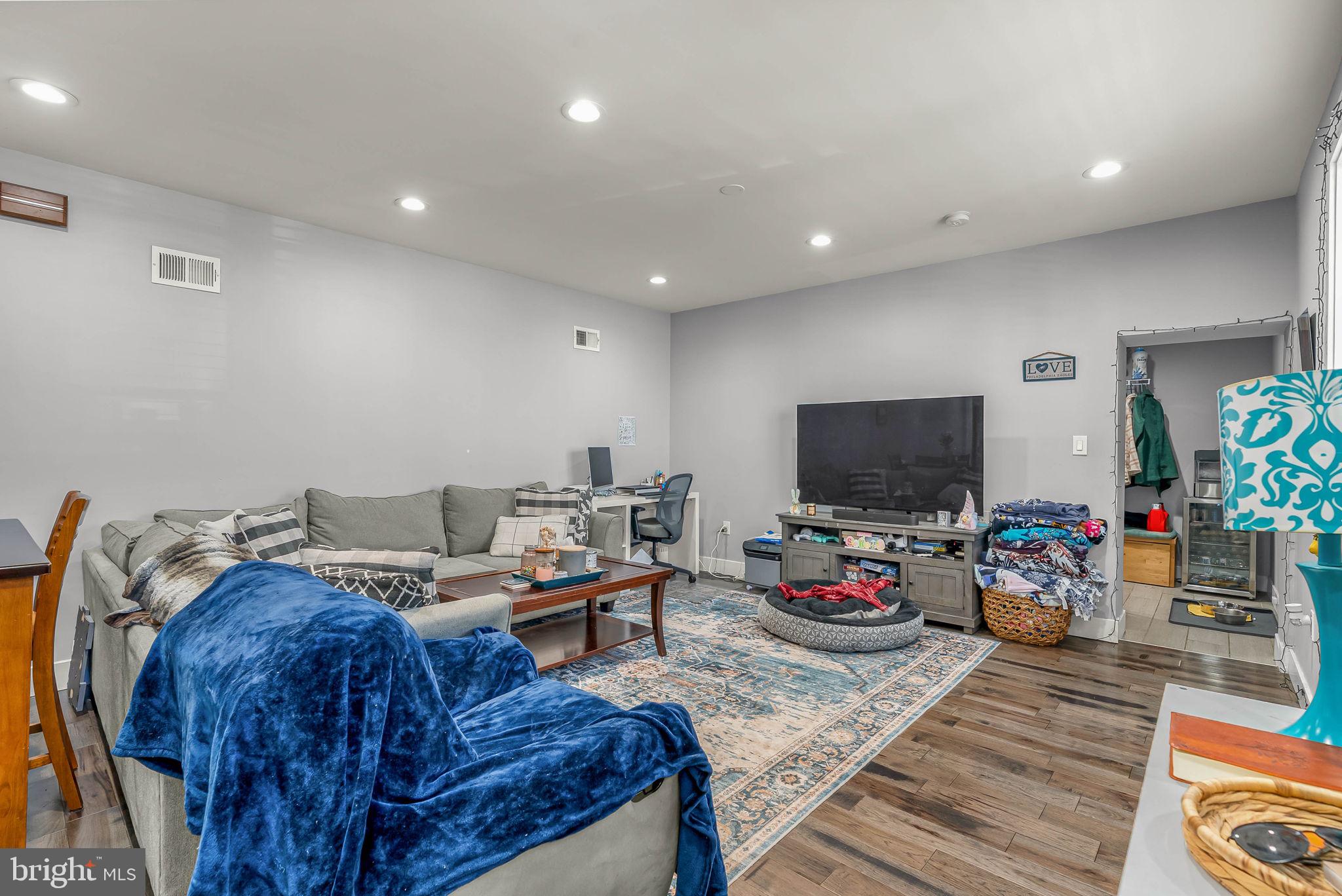 ROXBOROUGH - Residential