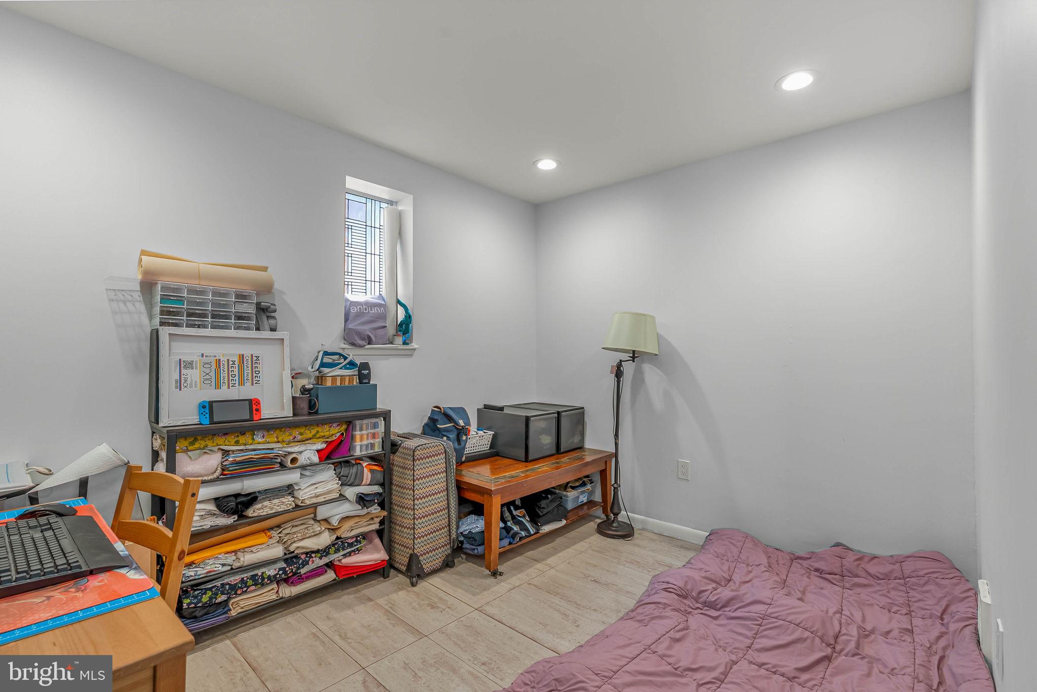 ROXBOROUGH - Residential