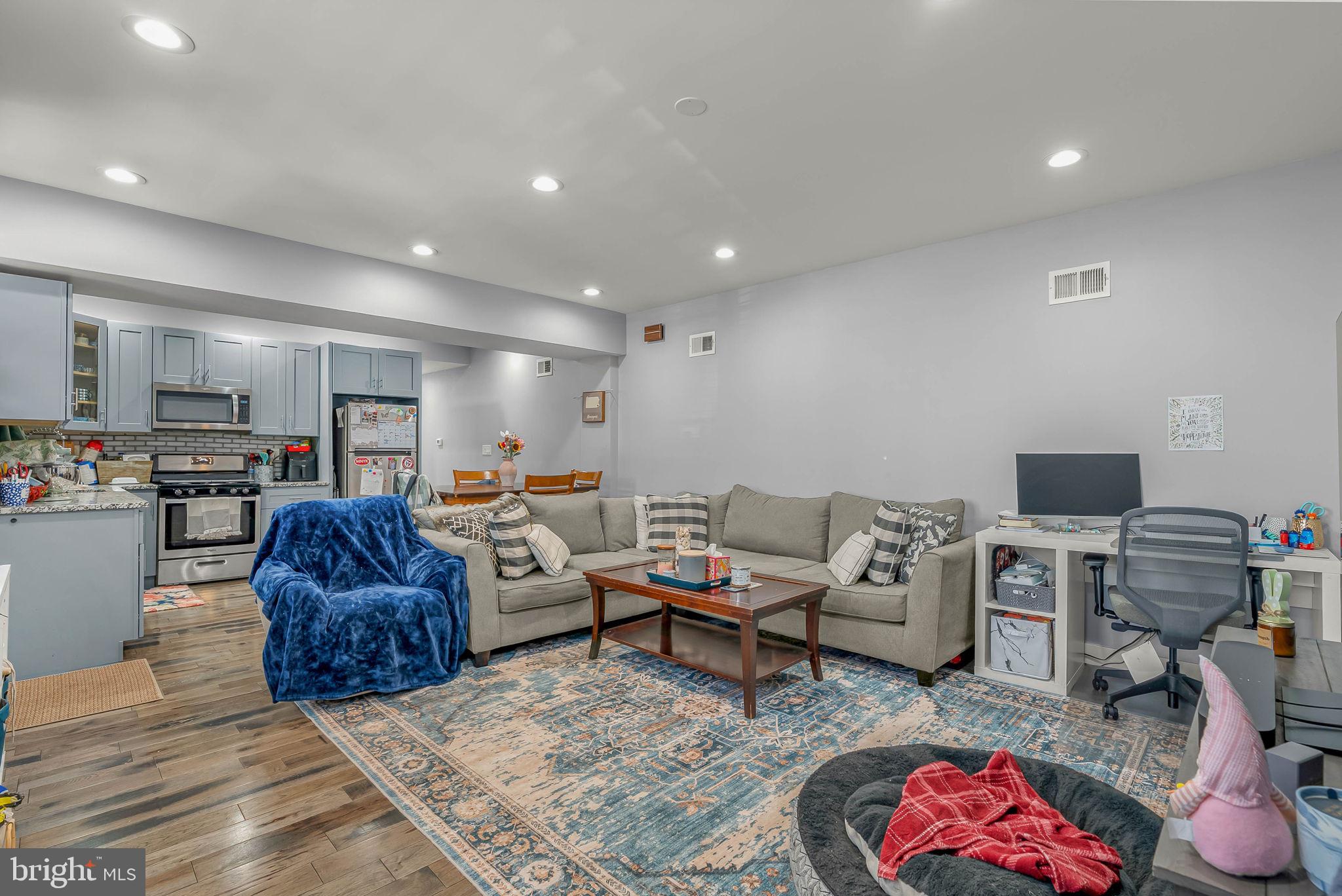 ROXBOROUGH - Residential