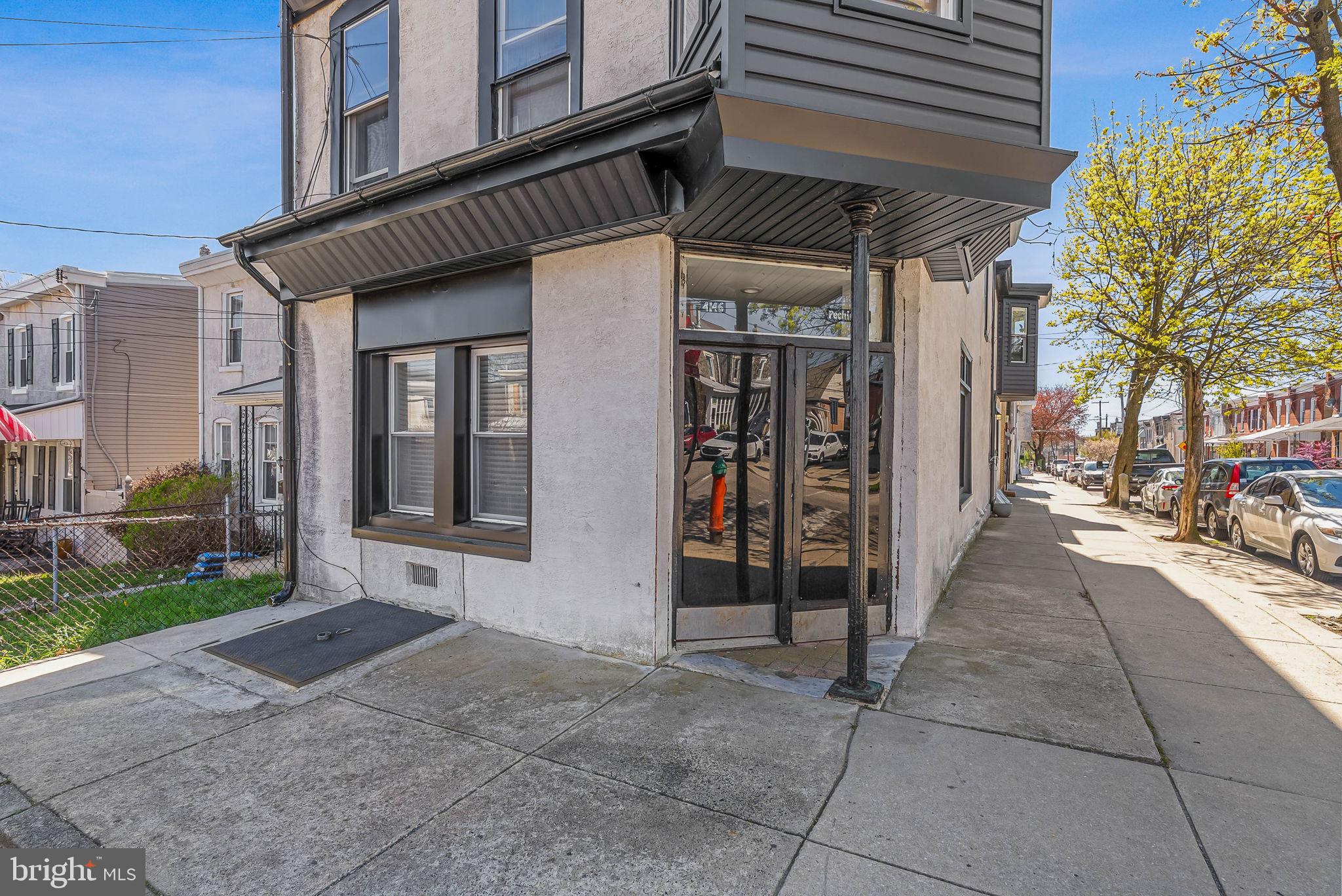 ROXBOROUGH - Residential