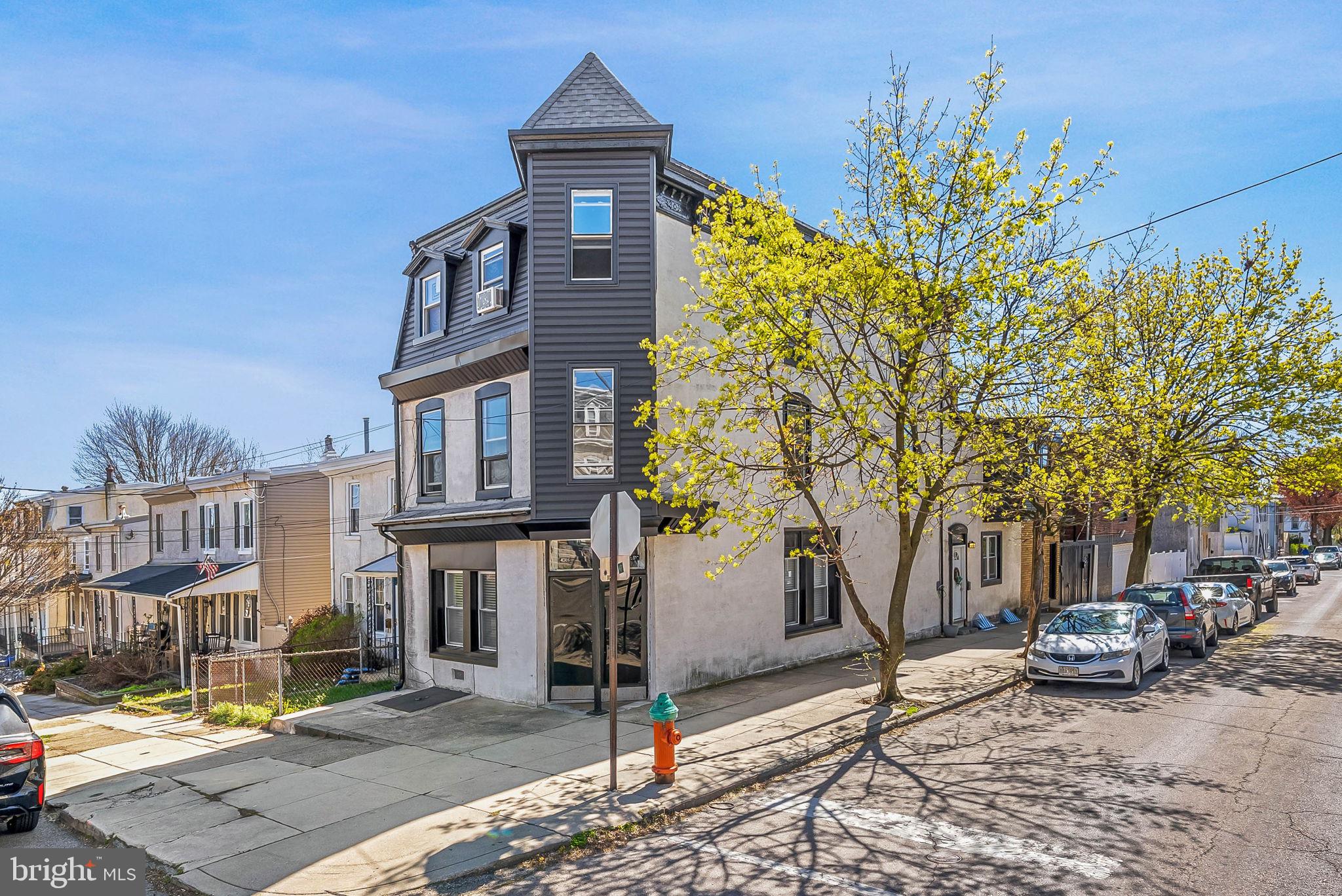 ROXBOROUGH - Residential