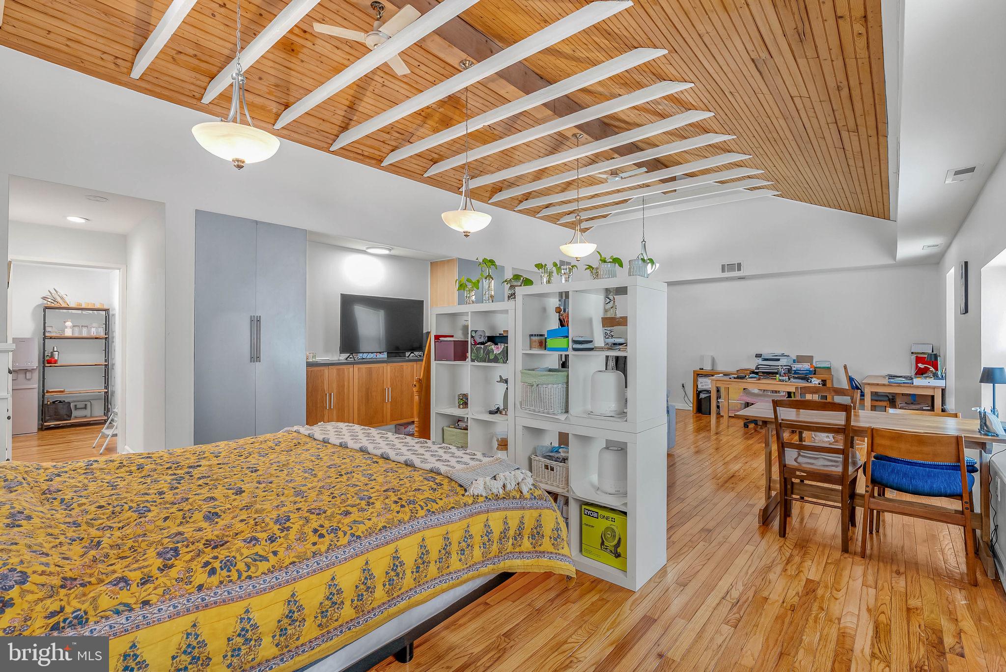 ROXBOROUGH - Residential