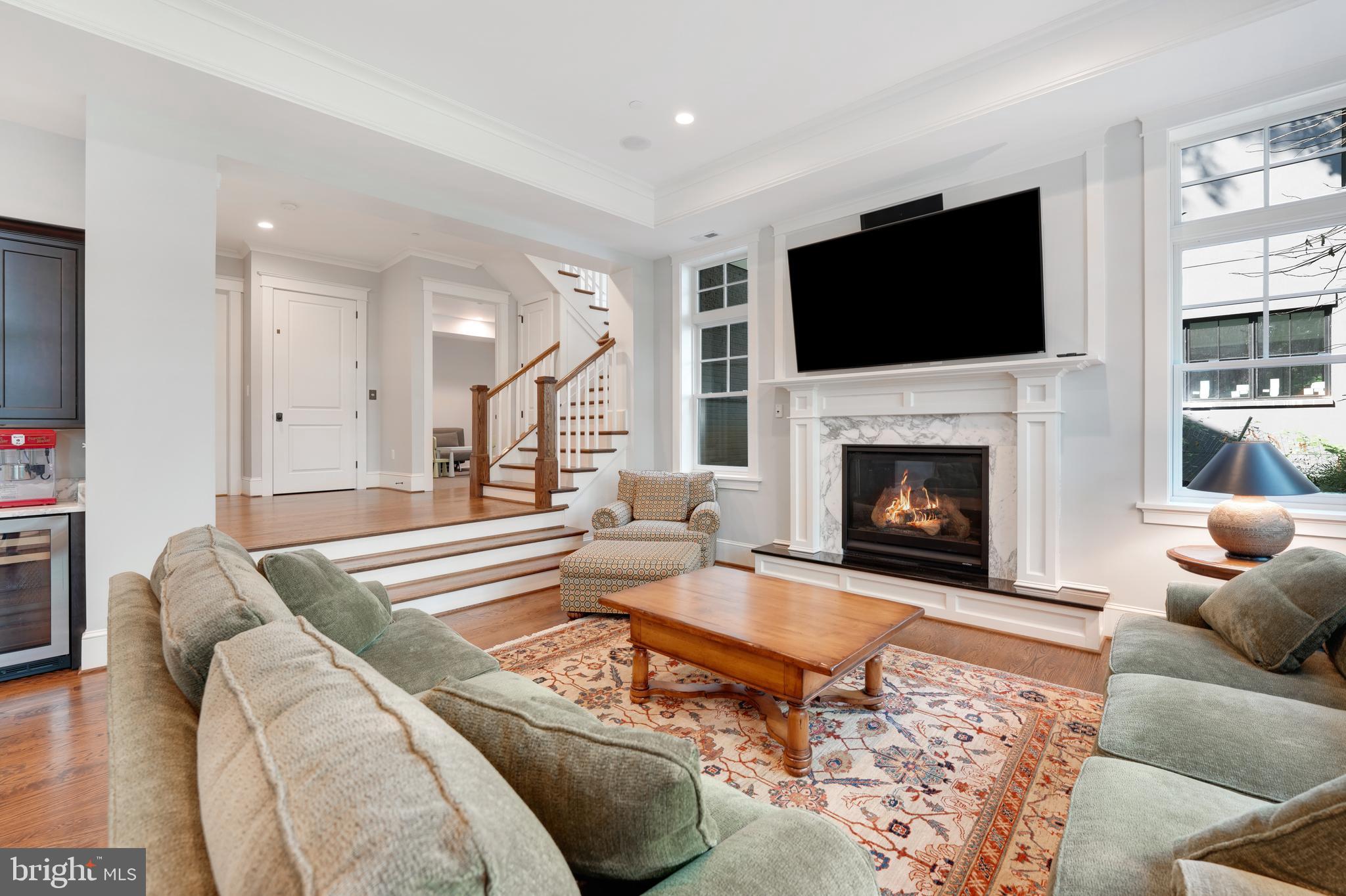 CHEVY CHASE - Residential