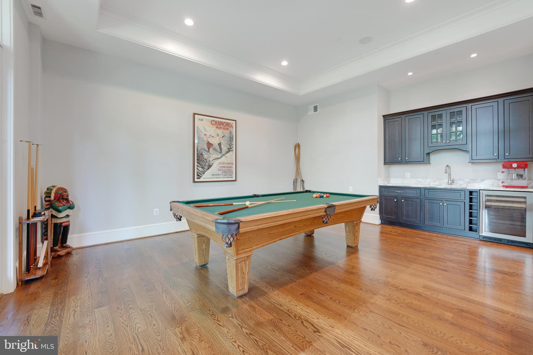 CHEVY CHASE - Residential