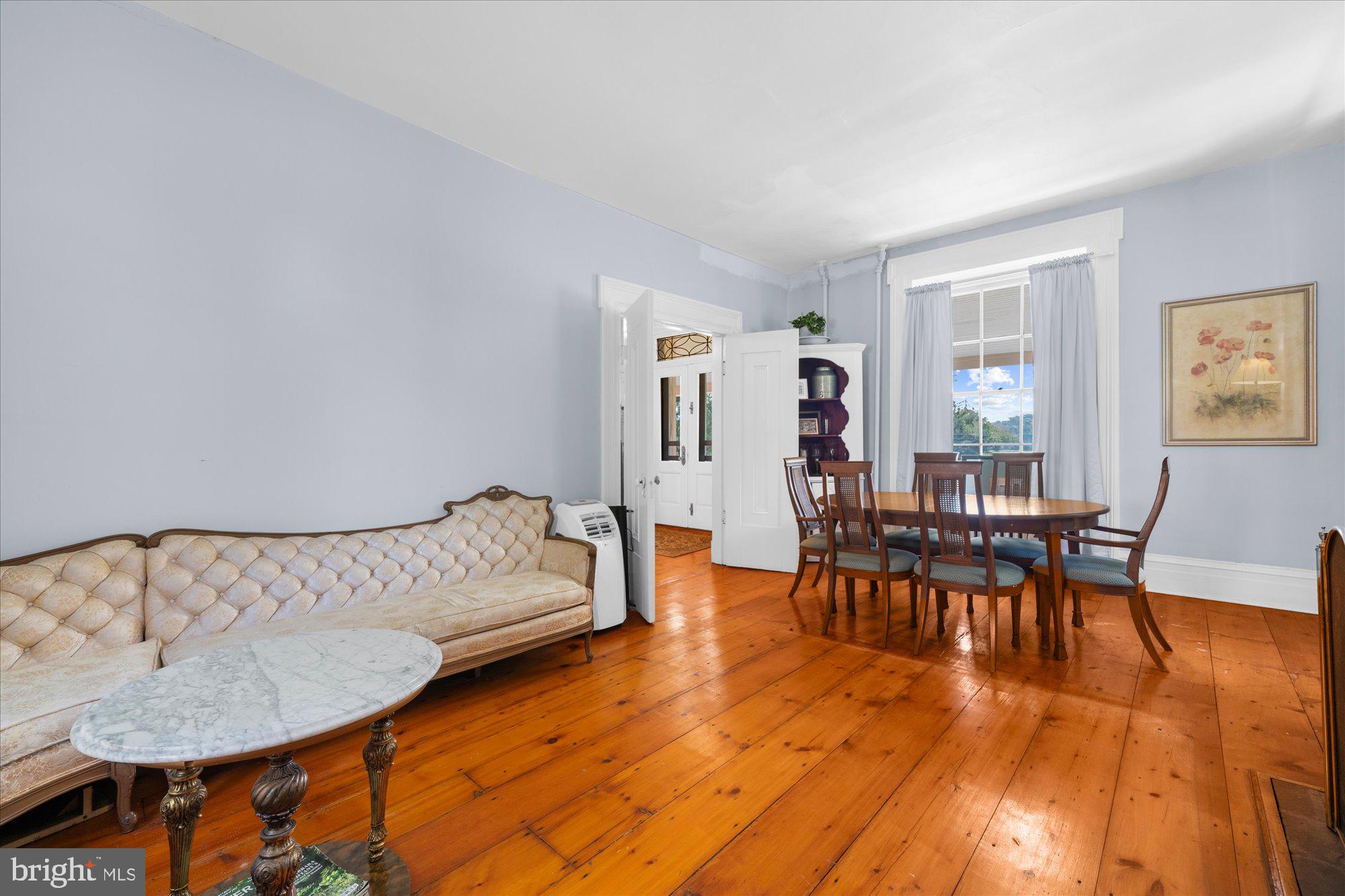 THE MEADOWS - Residential