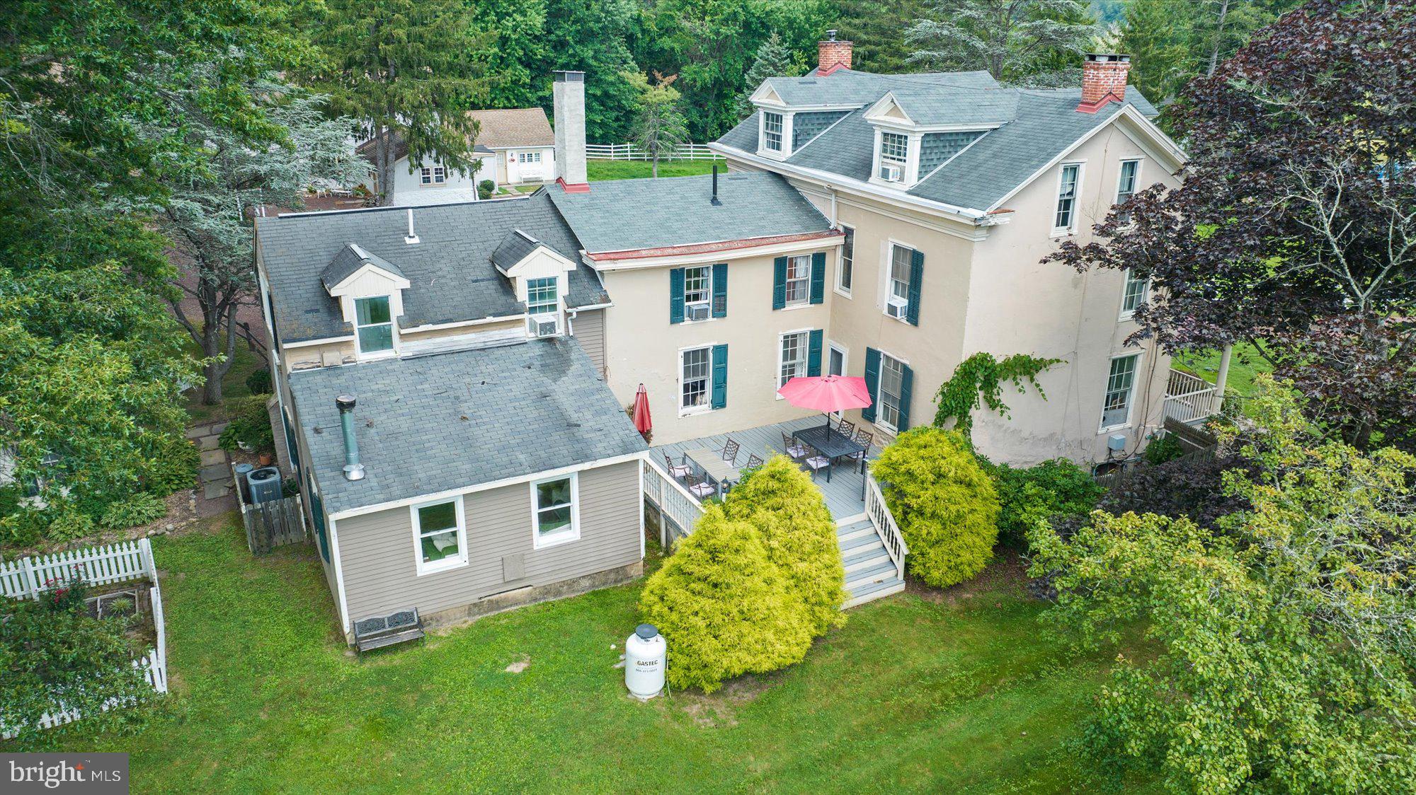 THE MEADOWS - Residential
