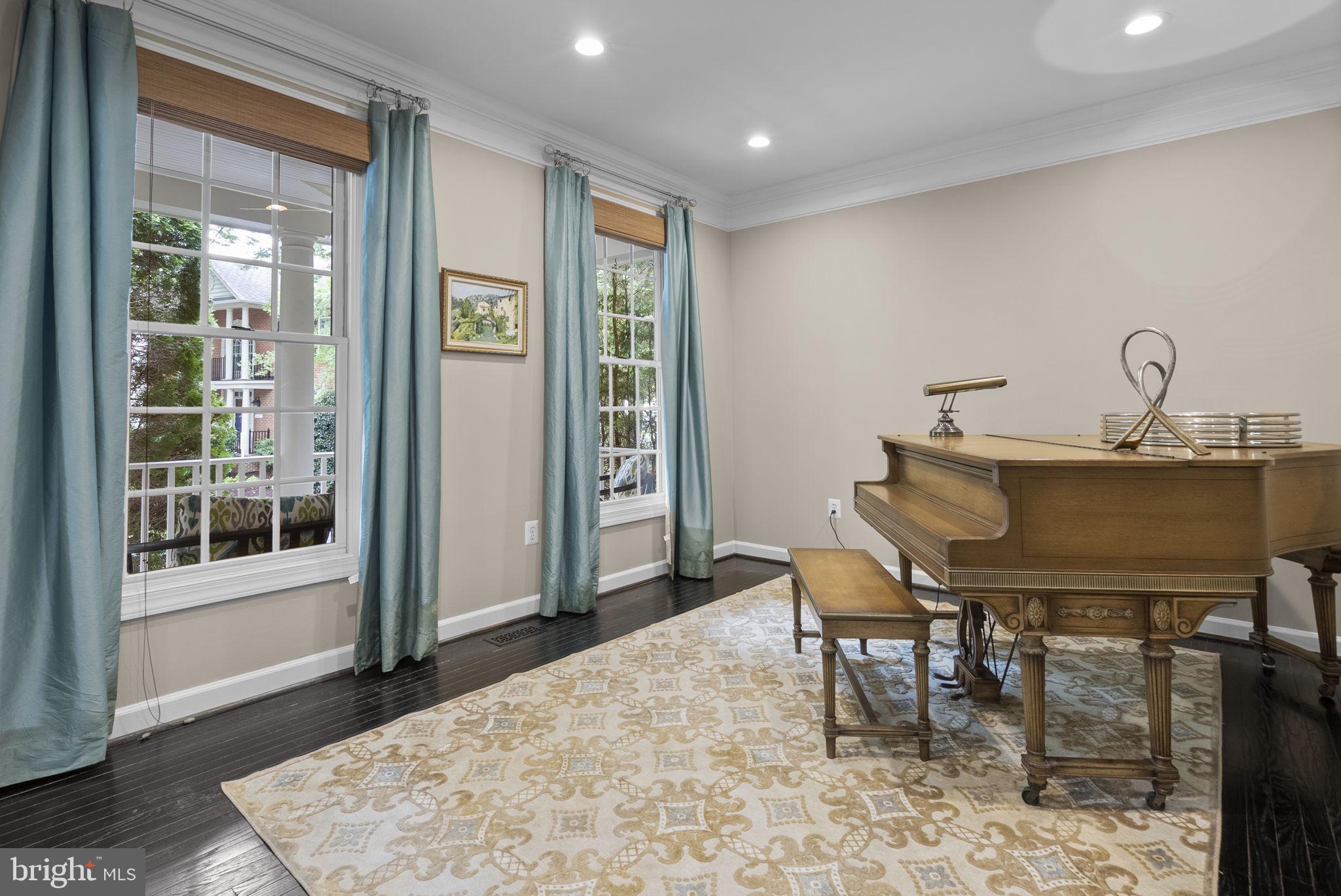 LAKELANDS - Residential