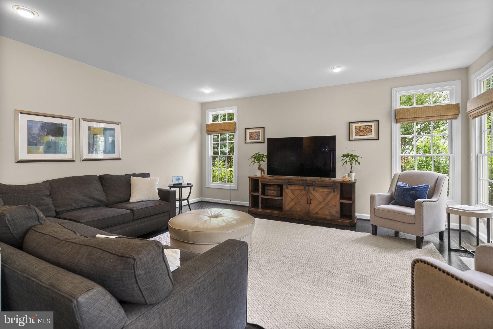 LAKELANDS - Residential
