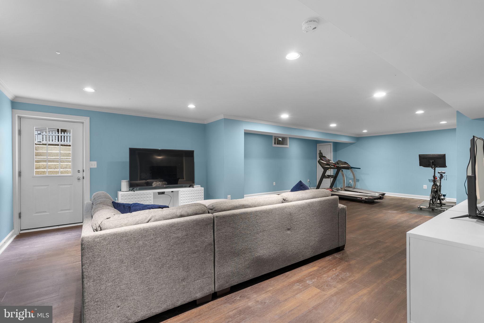 LAKELANDS - Residential
