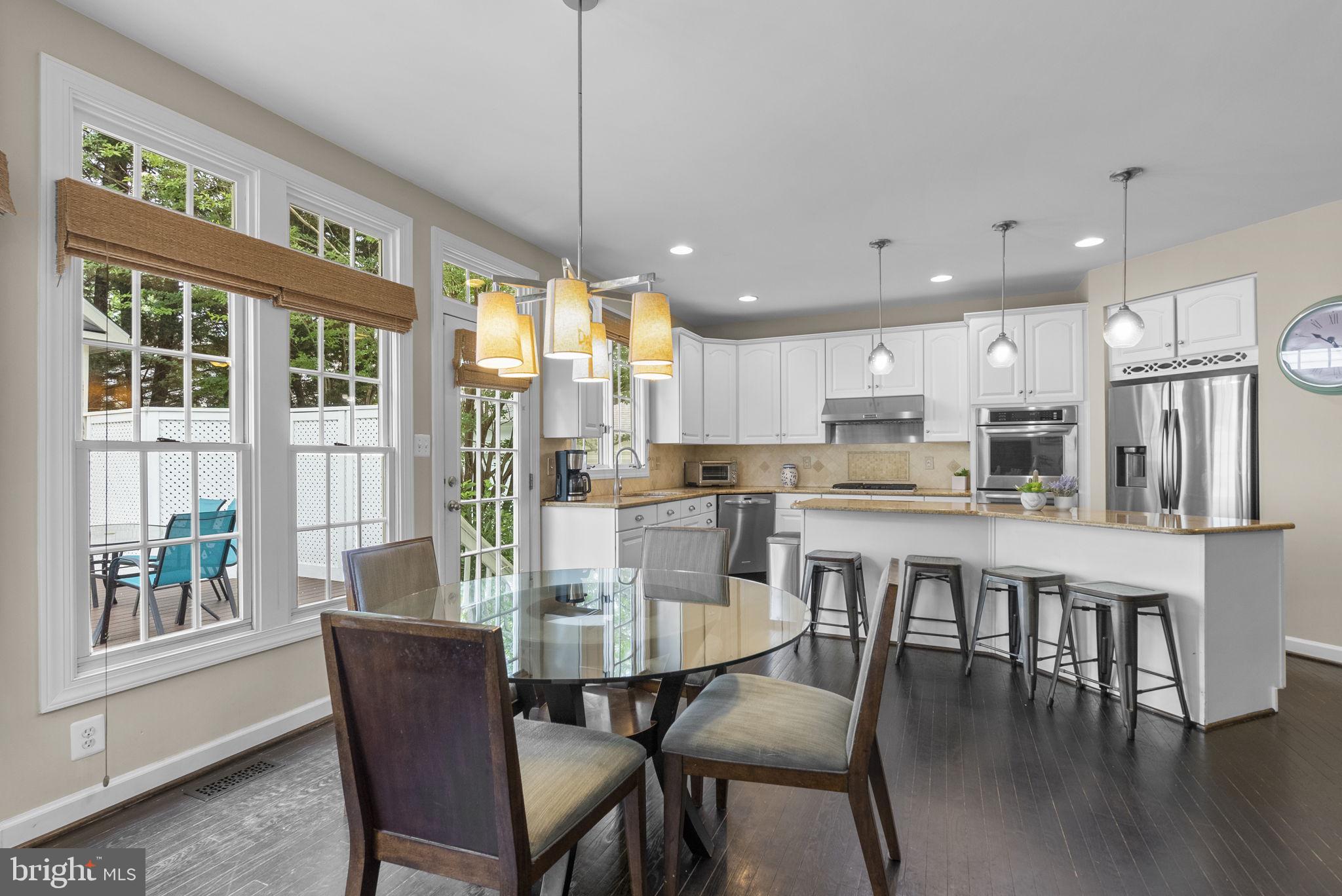 LAKELANDS - Residential