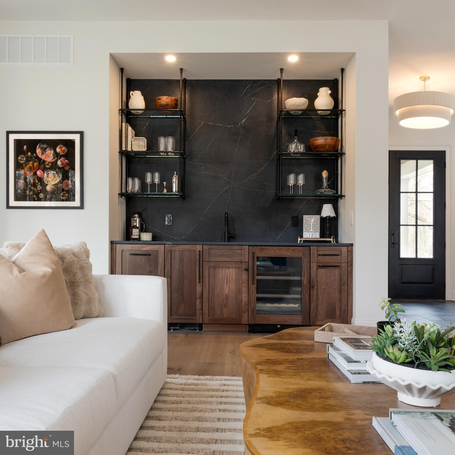 ROXBOROUGH - Residential