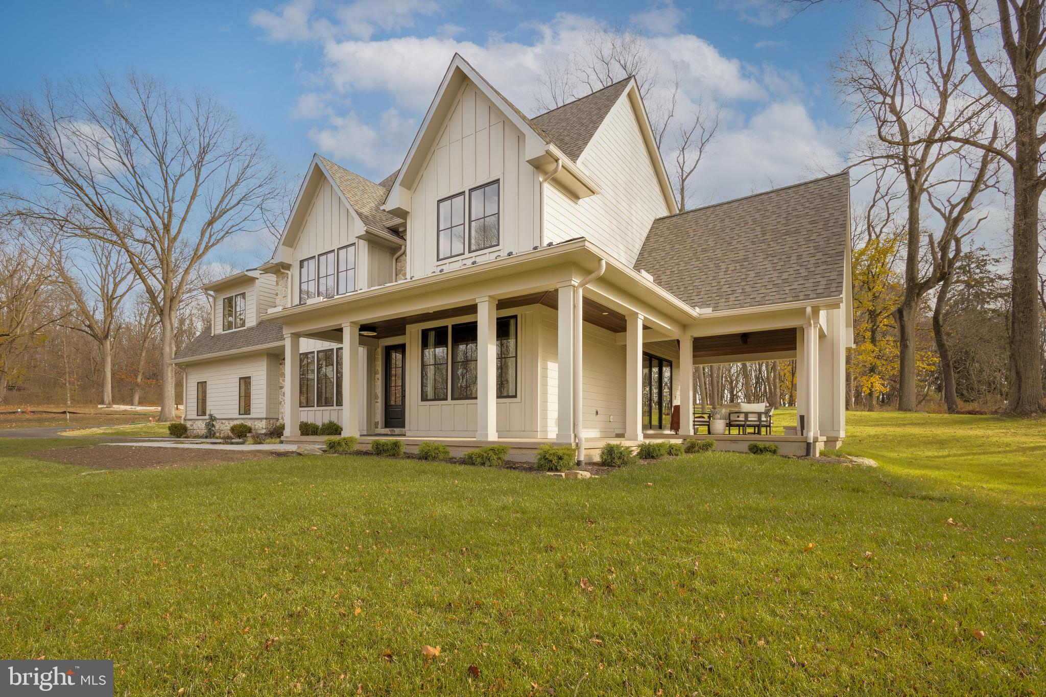 ROXBOROUGH - Residential