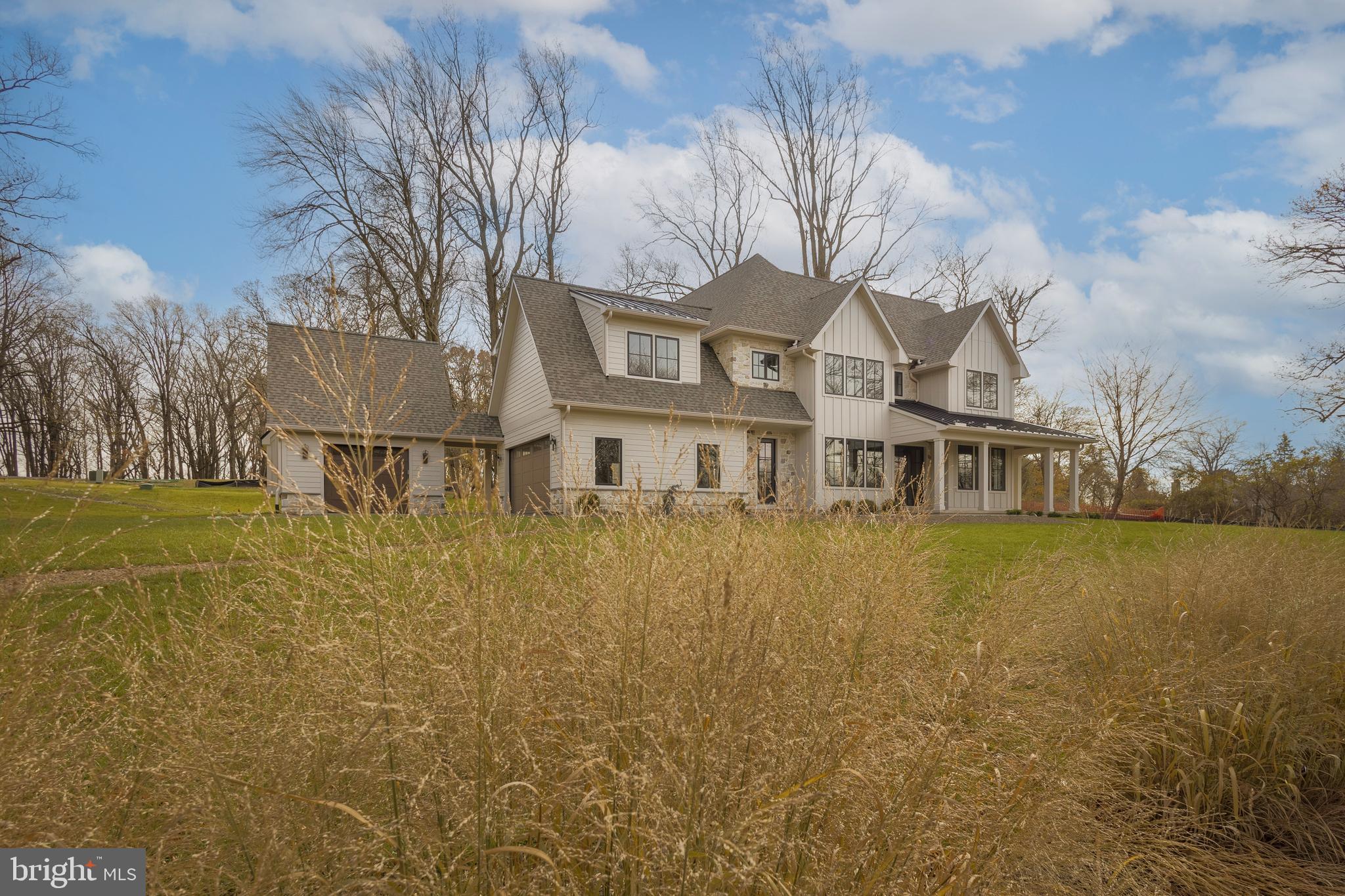 ROXBOROUGH - Residential