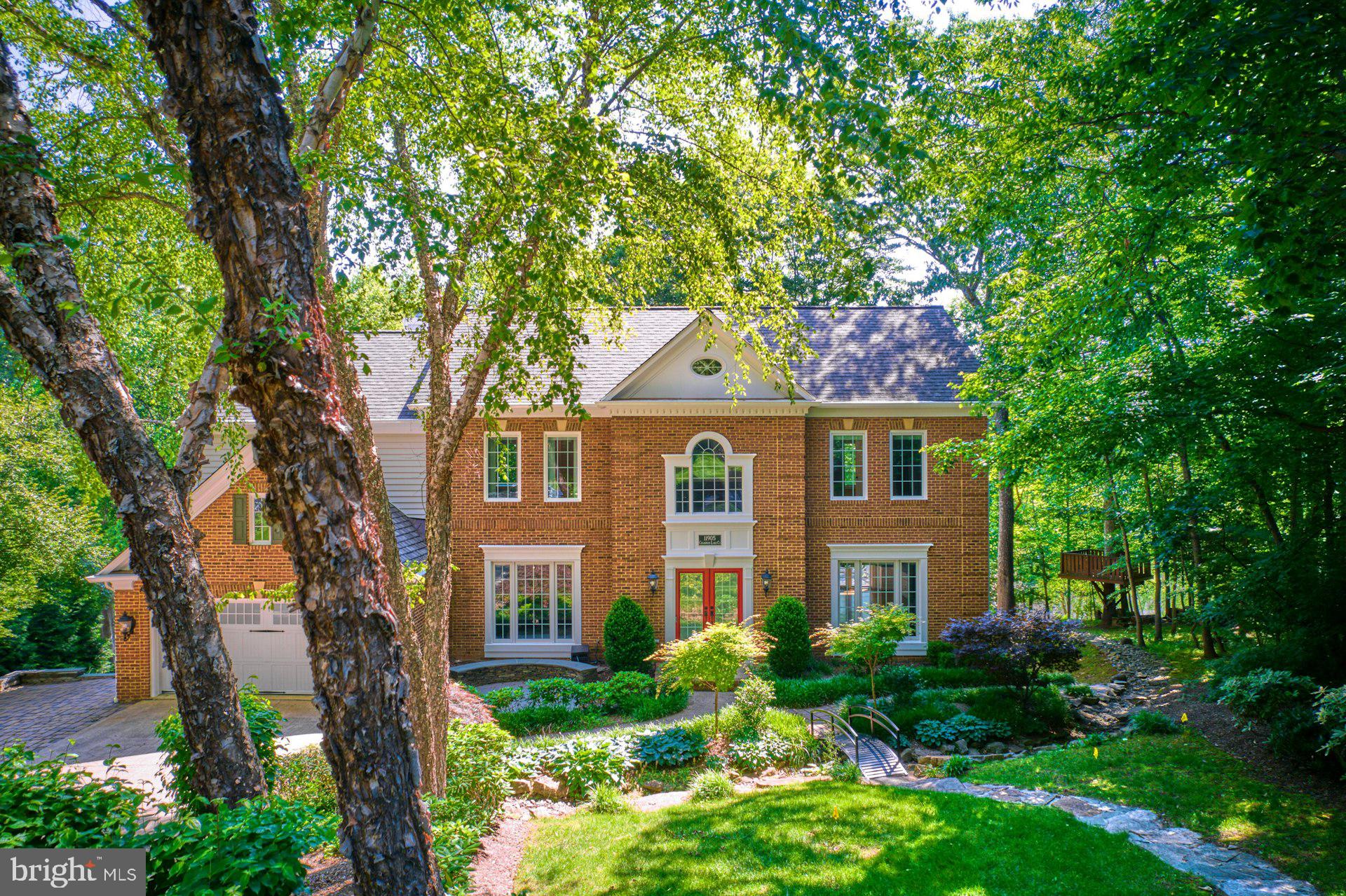 *** This stunning 5-bedroom, 4.5-bath Lake Front Home is nestled at the end of a quiet cul-de-sac with panoramic lake views and top-tier upgrades.  This is a must-see home with too many features to list! The Features List can be accessed from the document tab in the MLS, located at the top of the listing or during a home tour.
✨ Highlights include:
• Chef’s kitchen w/ quartz waterfall countertops & commercial-grade appliances
• Floor-to-ceiling windows with unbeatable lake views
• Spa-style owner’s retreat with heated floors,  soaking tub & designer walk-in closet with laundry
• Finished walk-out basement with guest suite + private patio & fire pit
• Whole House Generac Generator
• New Insulated Siding
• Mobile Dock, which can be used to navigate the lake or have a picnic
• Remote-controlled shades, designer window shades, Anderson windows, and so much more!
🚶 Enjoy walkable access to Reston Town Center and easy commutes to Tysons & the Dulles Tech Corridor. This is modern country living at its finest and a must see!