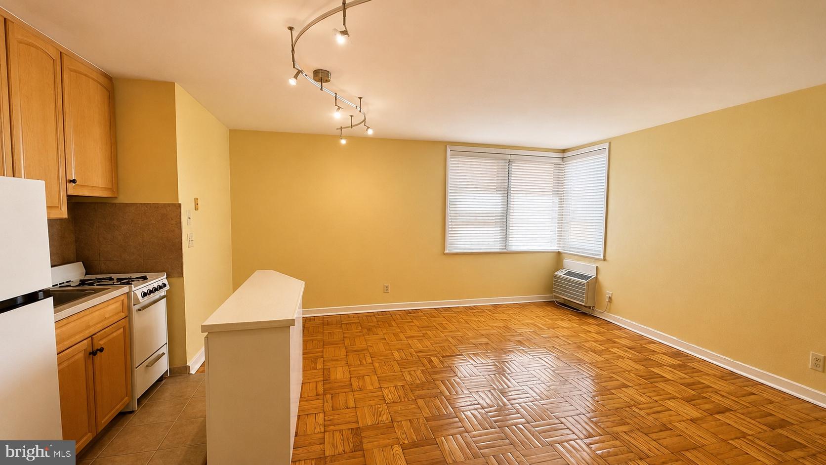 ART MUSEUM AREA - Residential
