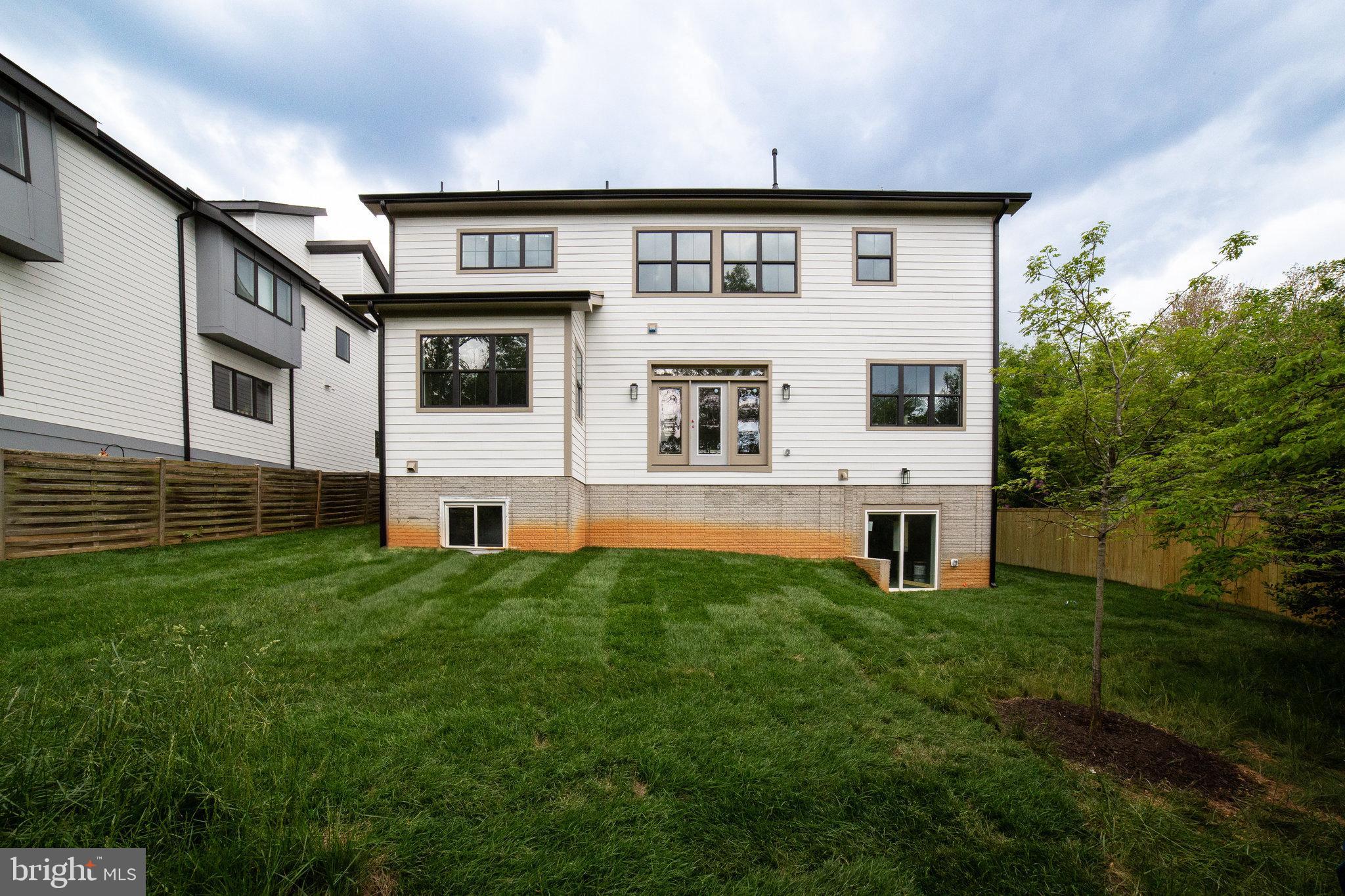 PIMMIT HILLS - Residential