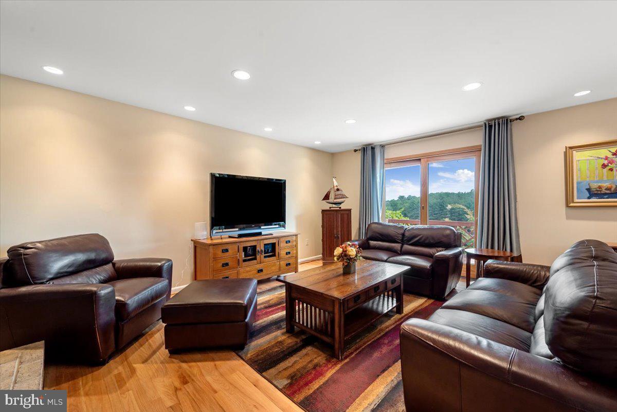 SHULL - Residential