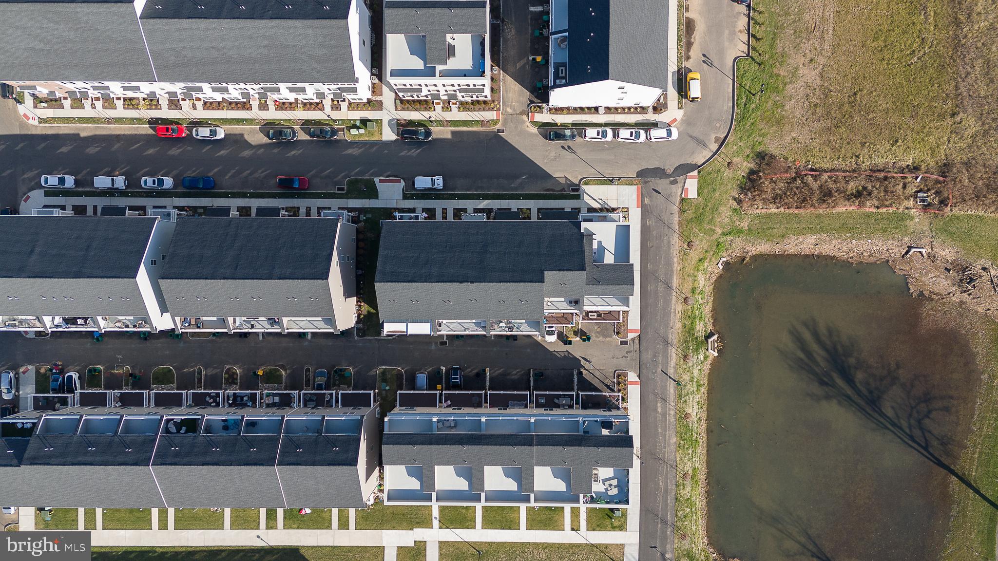 WATERSIDE - Residential