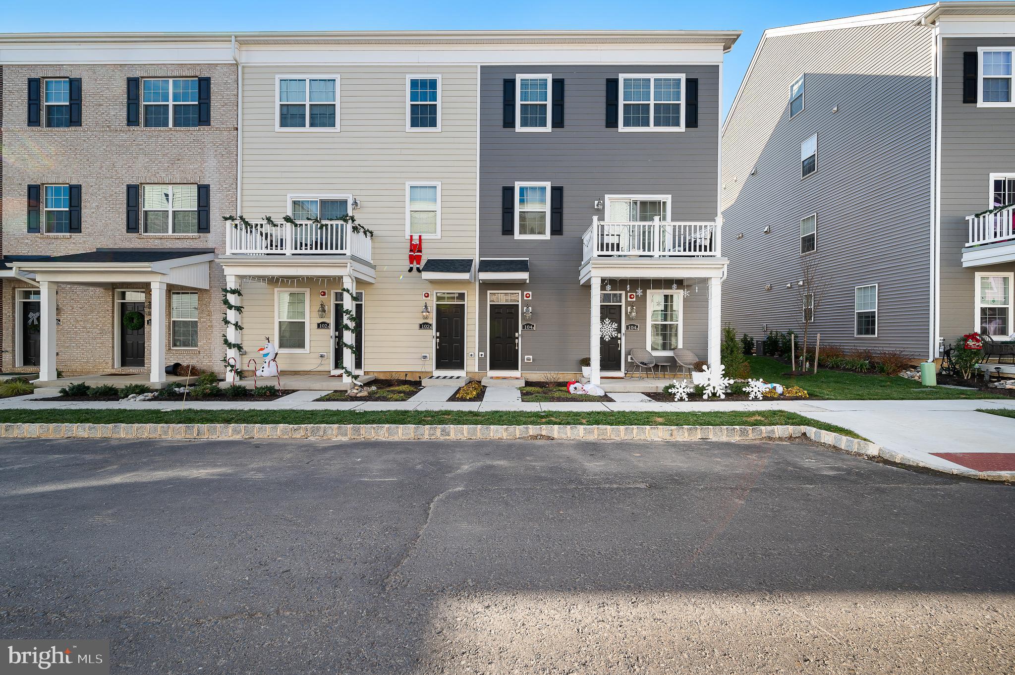 WATERSIDE - Residential