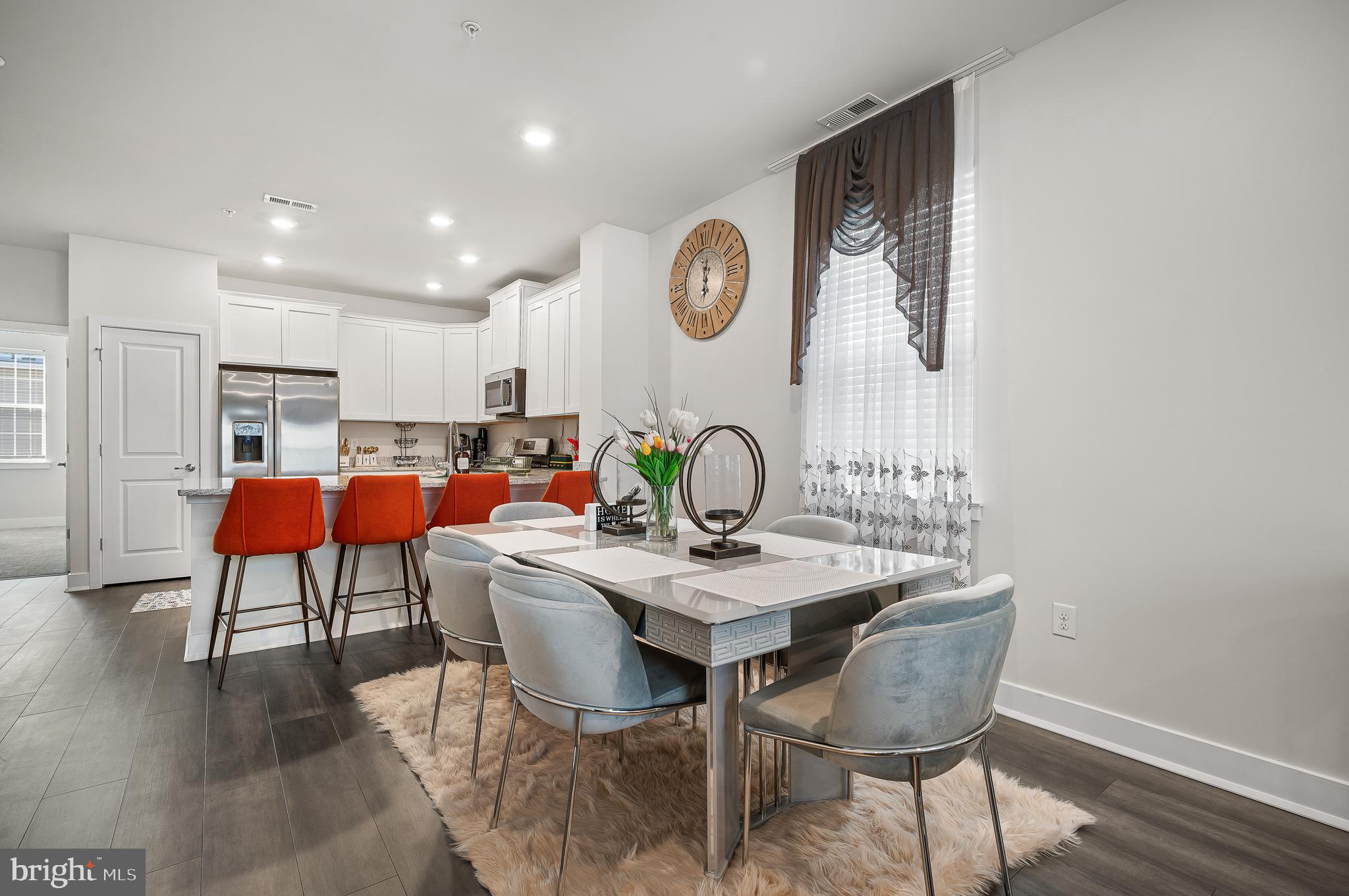 WATERSIDE - Residential