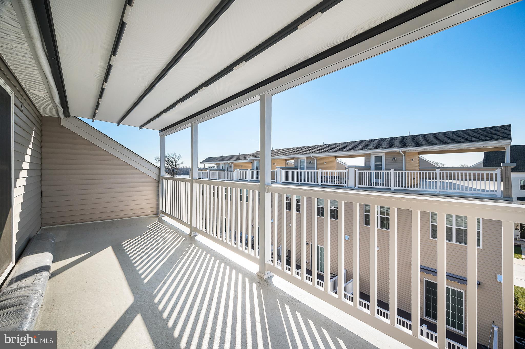 WATERSIDE - Residential