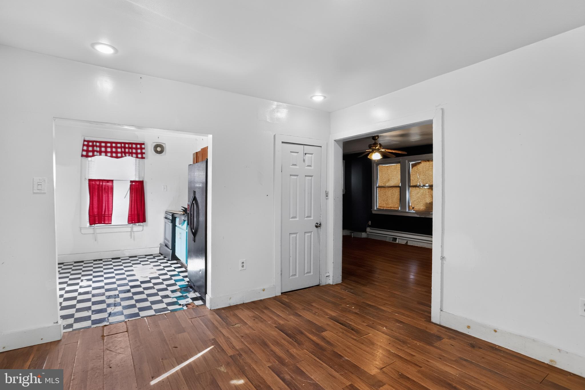 LAWNCREST - Residential