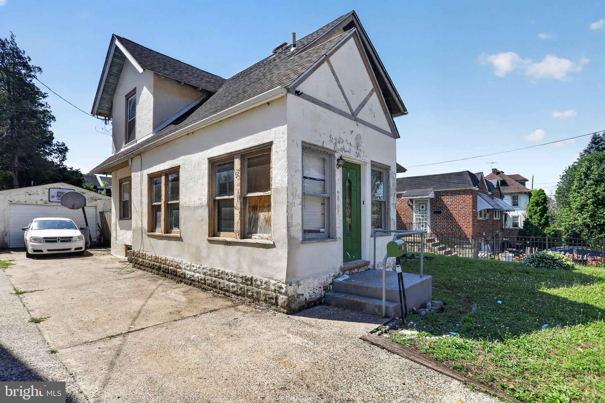 LAWNCREST - Residential