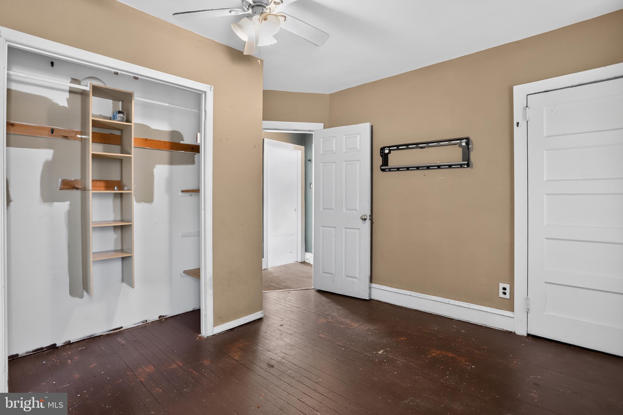 LAWNCREST - Residential