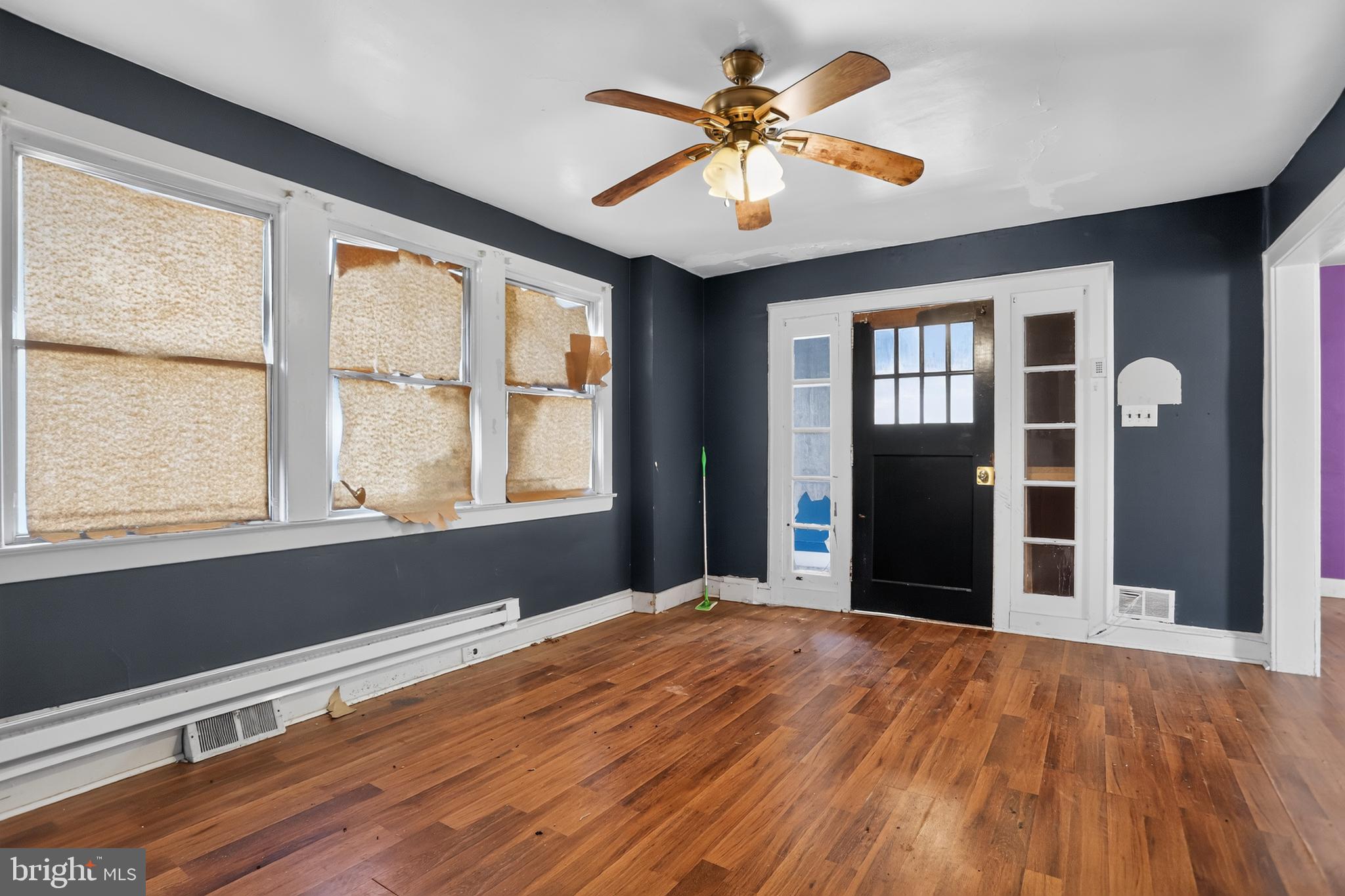 LAWNCREST - Residential