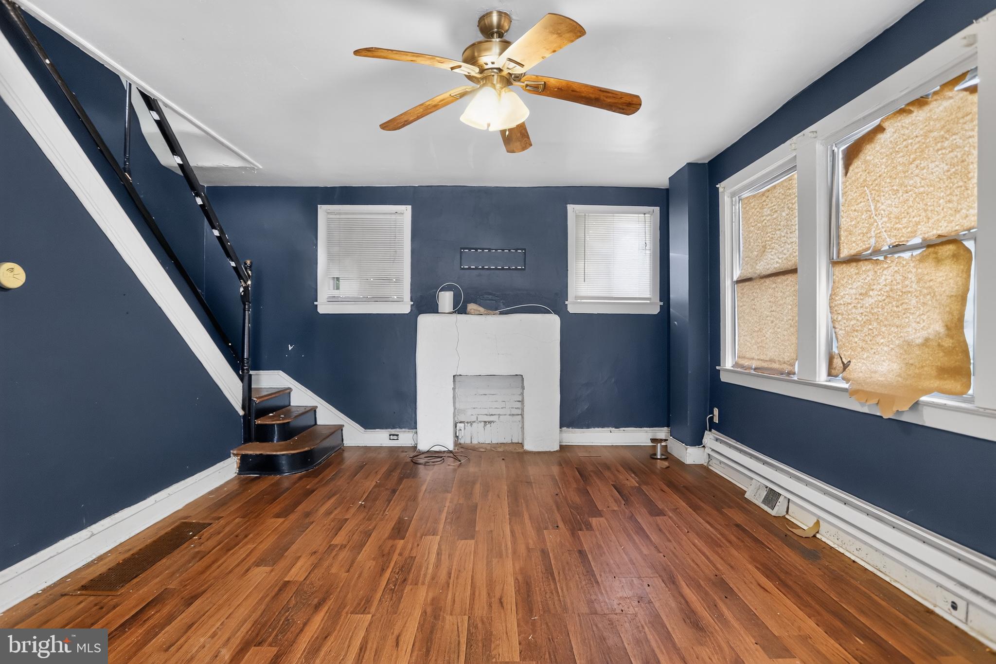 LAWNCREST - Residential
