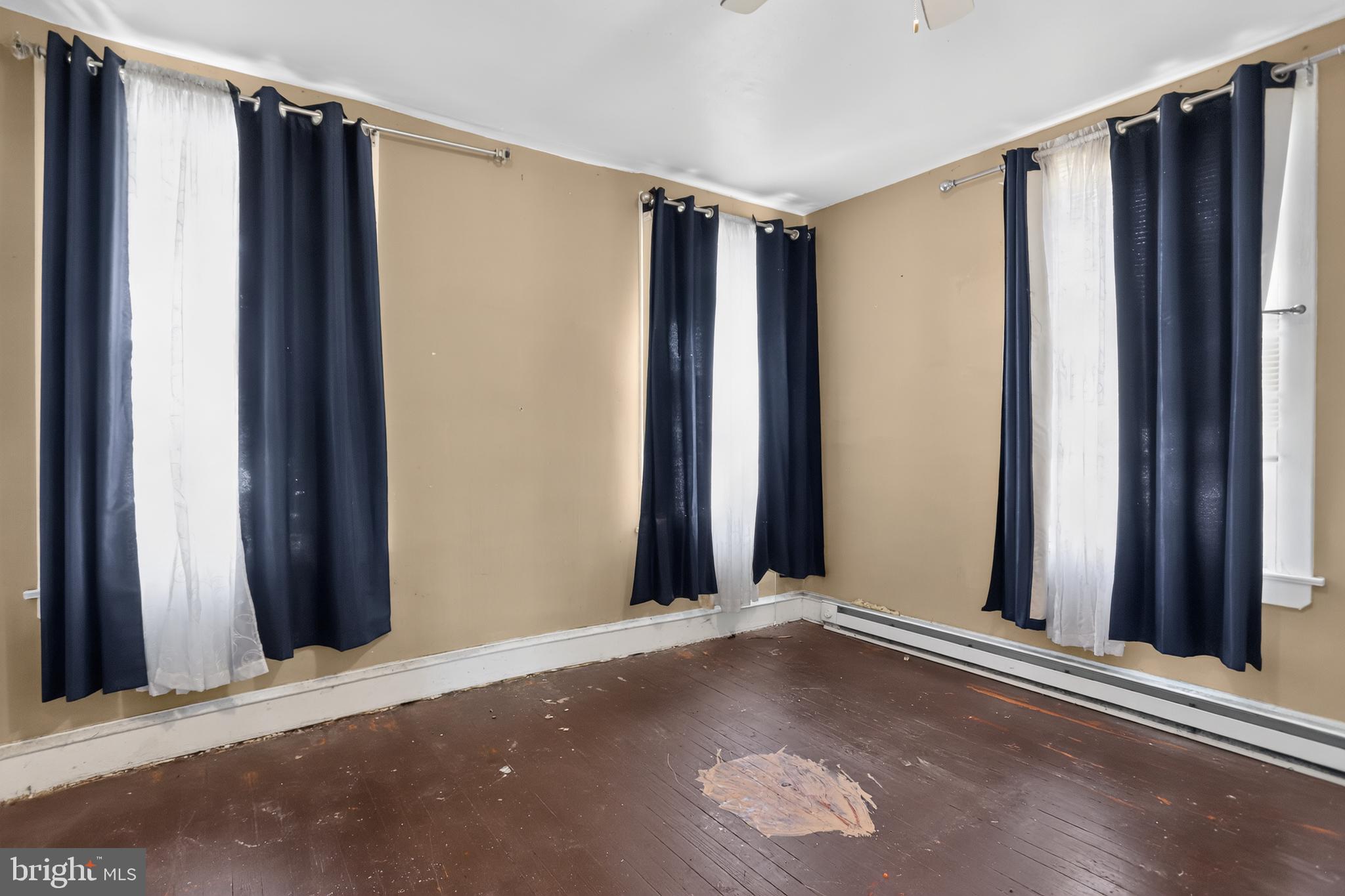 LAWNCREST - Residential