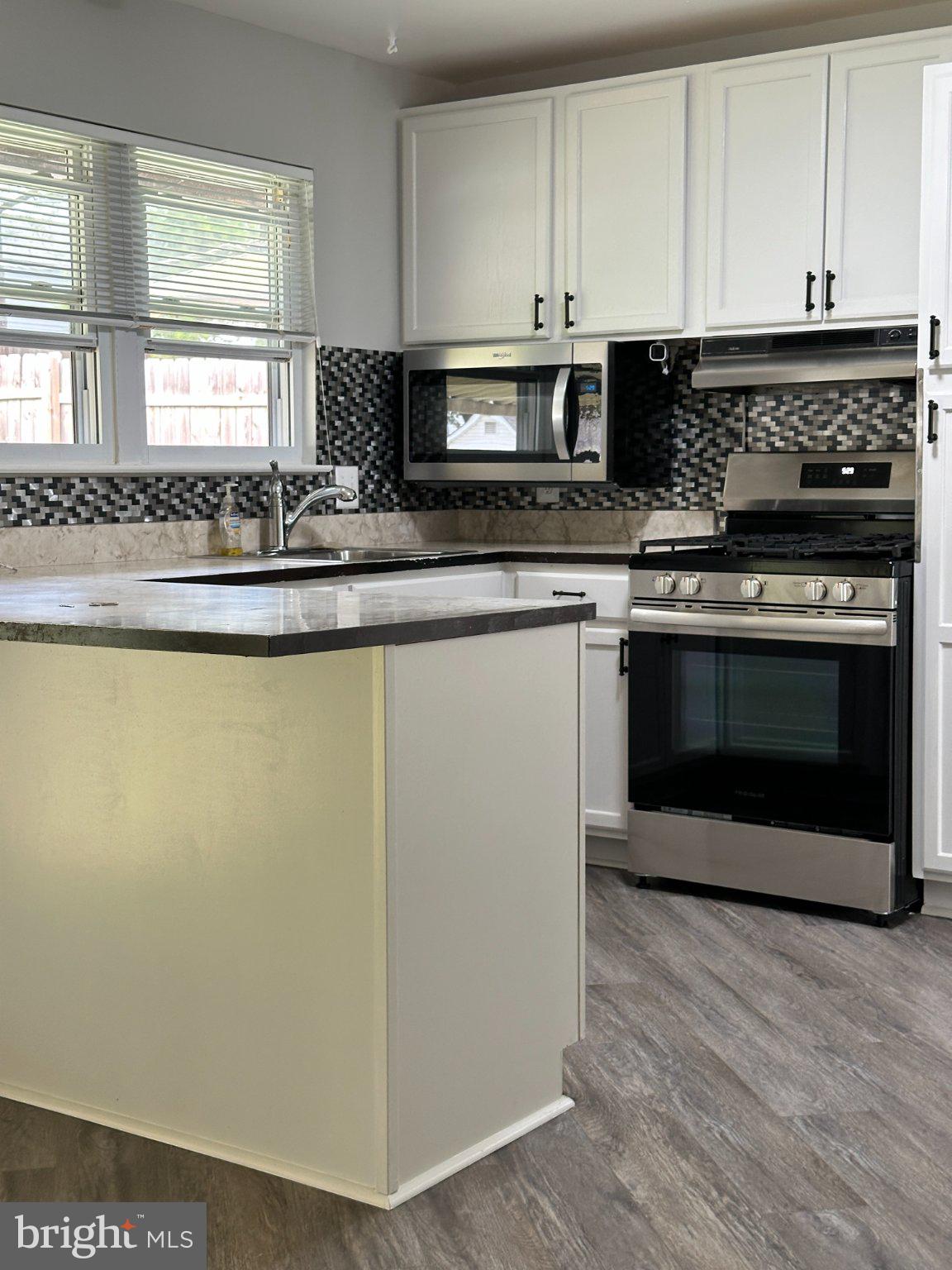 LAYDON PARK - Residential