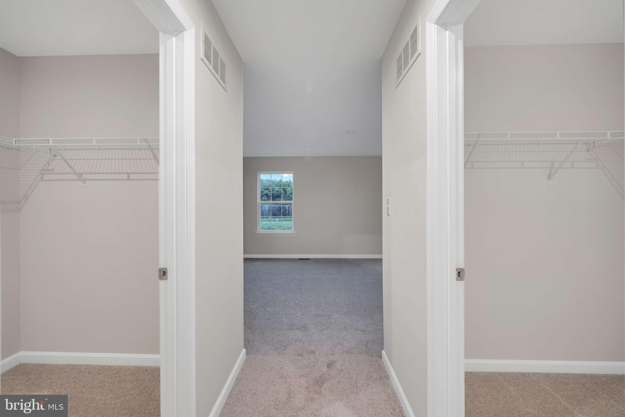 HIDDEN BROOK - Residential