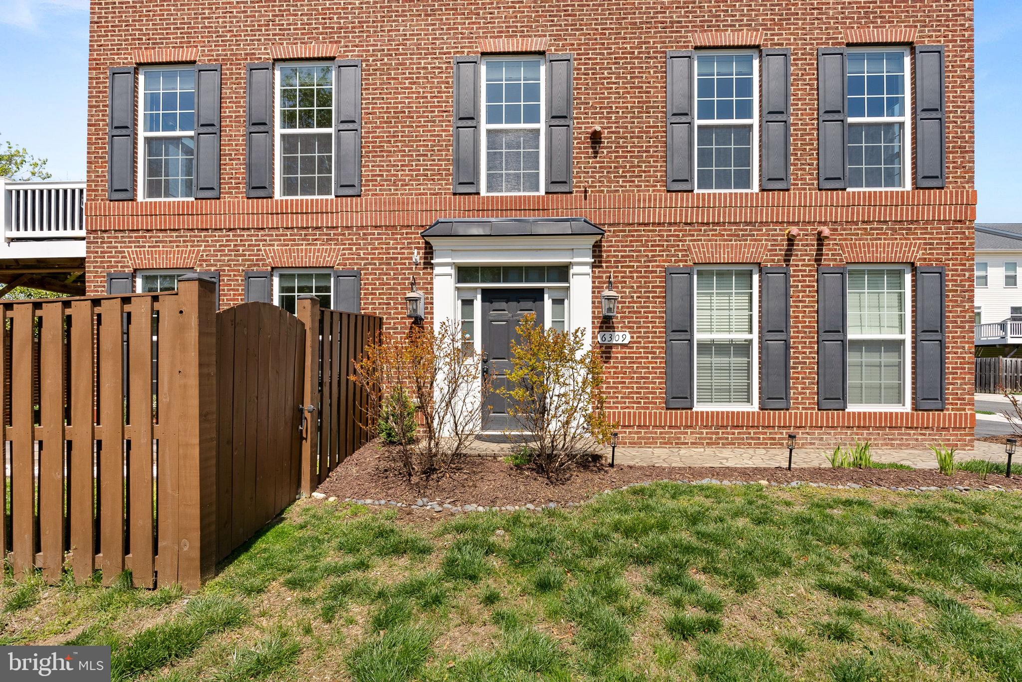 POTTERS GLEN - Residential Lease