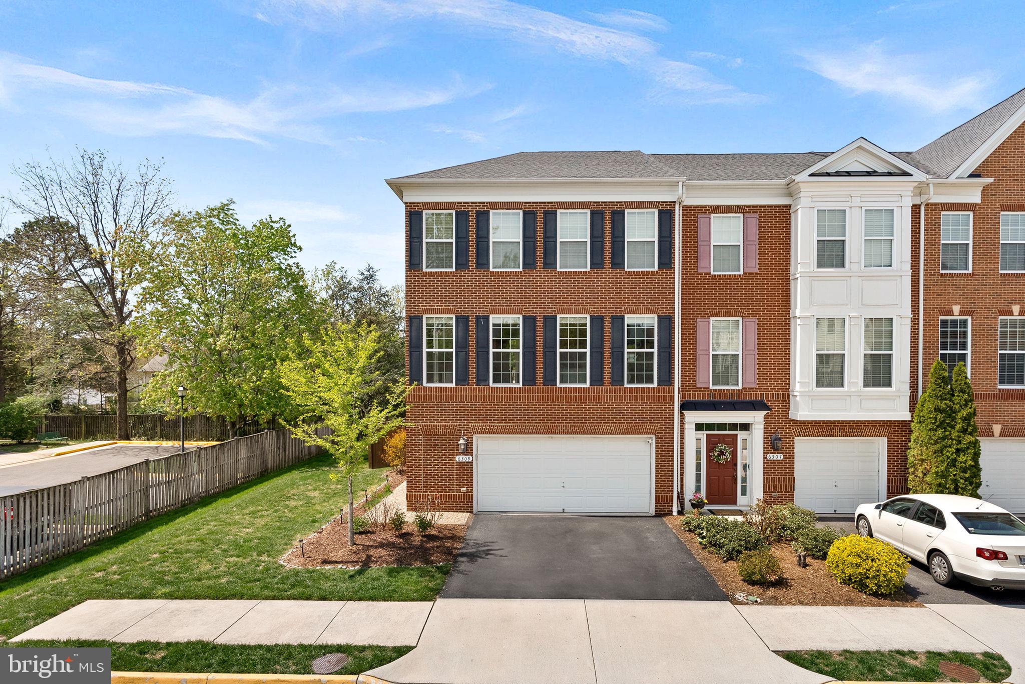 POTTERS GLEN - Residential Lease