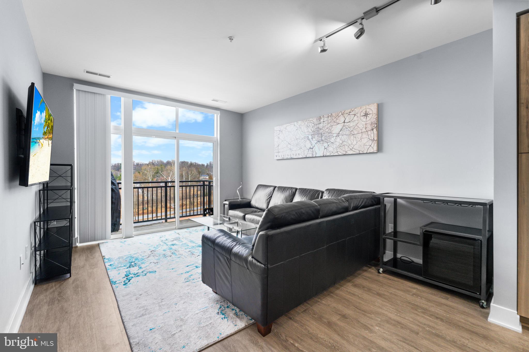 NATIONAL HARBOR - Residential