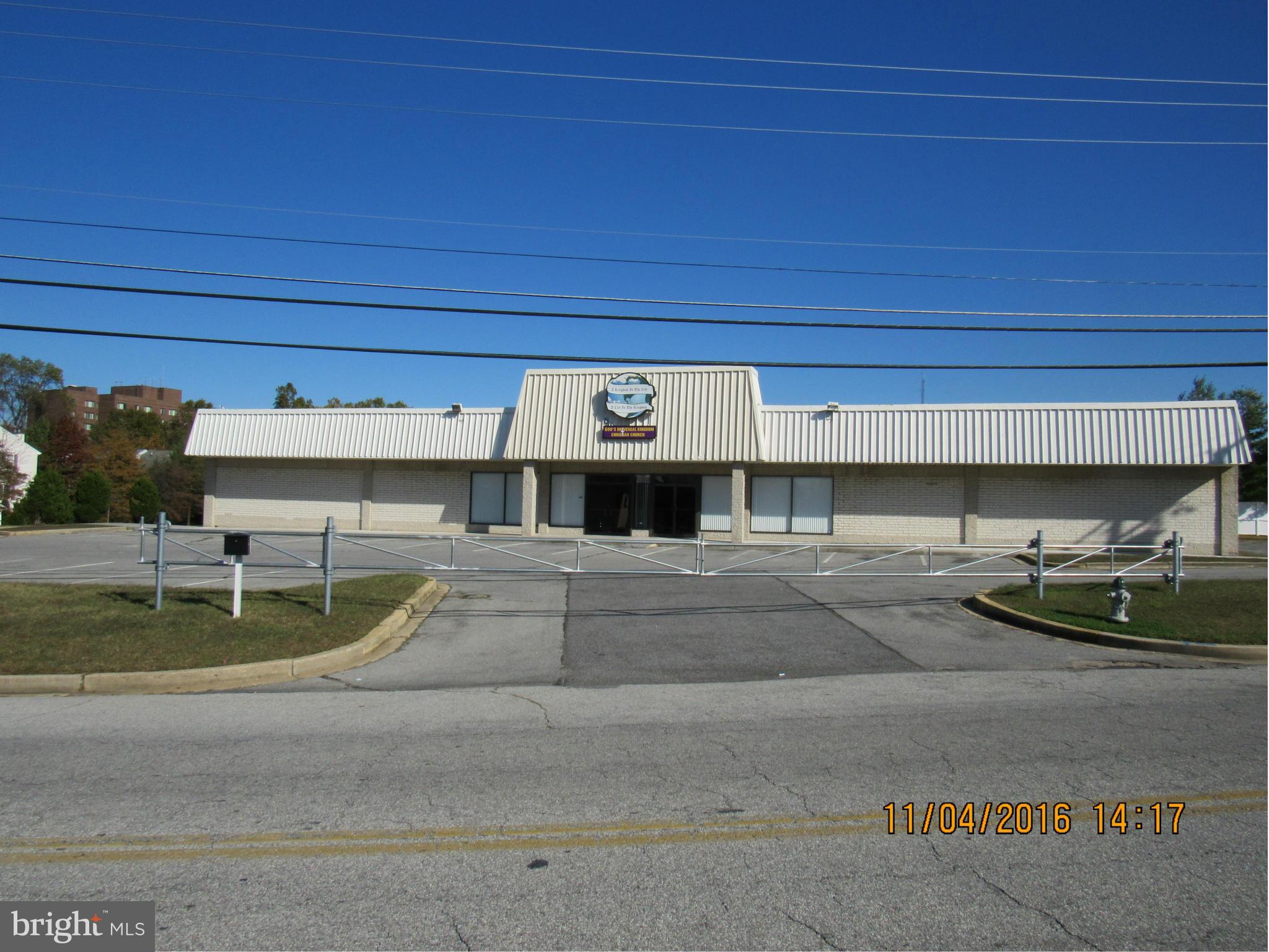 New Price! Motivated Seller.Located near freeway, presently utilized as Church facility. Facility has offices, classrooms, extra meeting rooms and more. Sanctuary seats 1200+ Church furniture, office furniture, audio, video recording equipment only conveys with full price offer. Parking lot is well lit, maintained & gated.