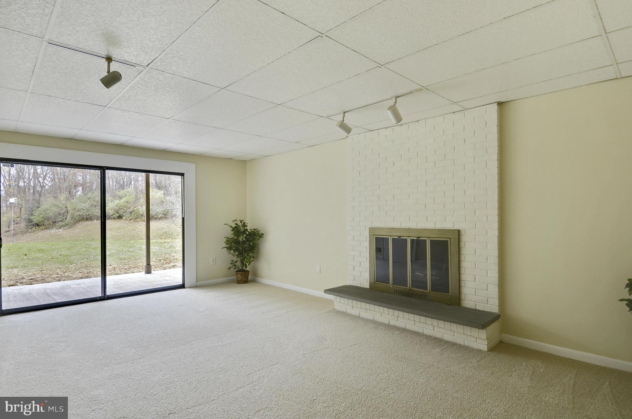 GLEN HILLS - Residential