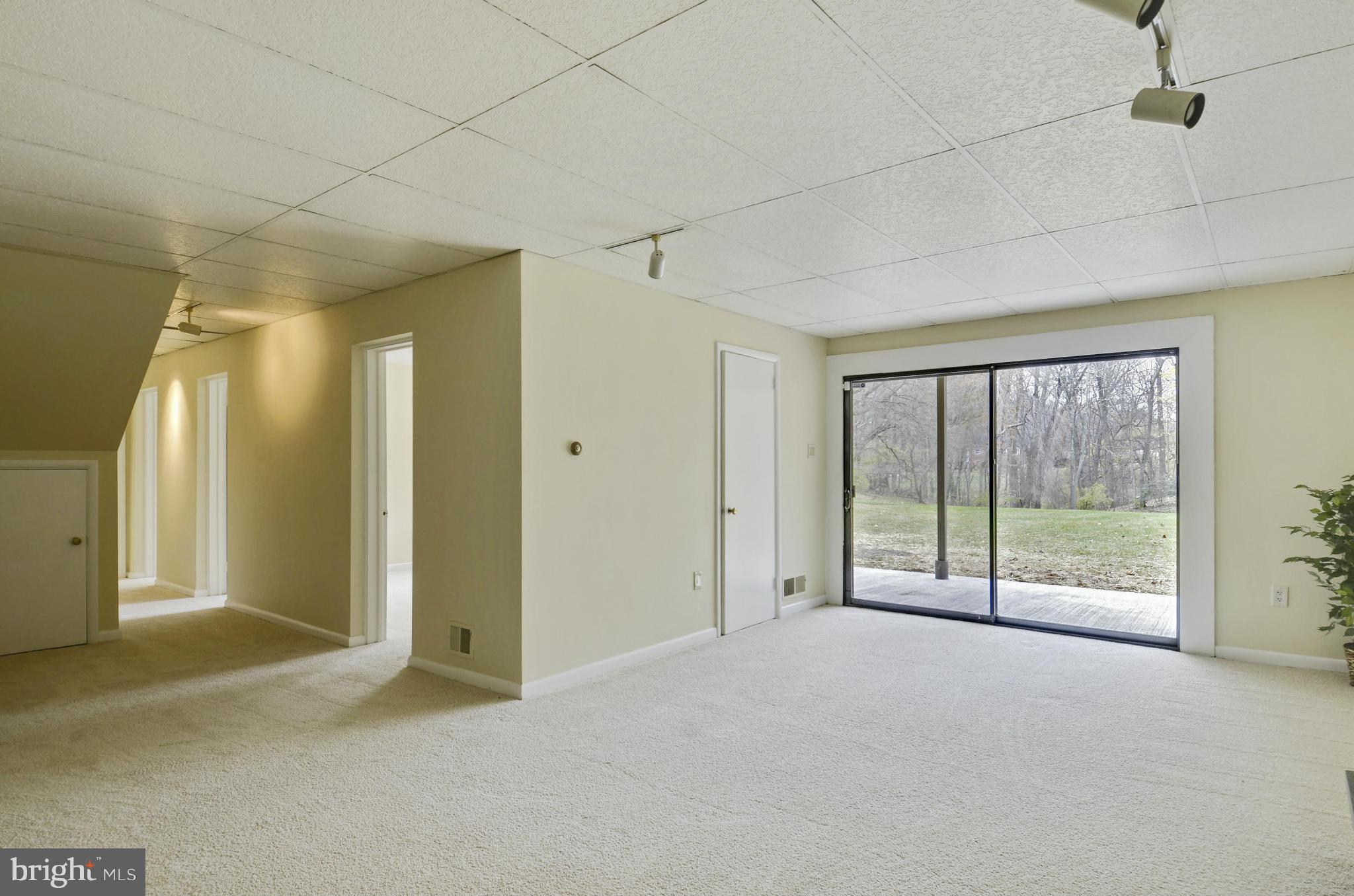 GLEN HILLS - Residential