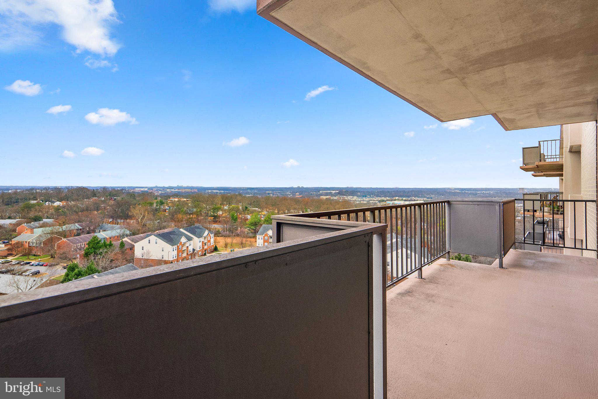 TOWERS IN WESTCHESTER PARK - Residential