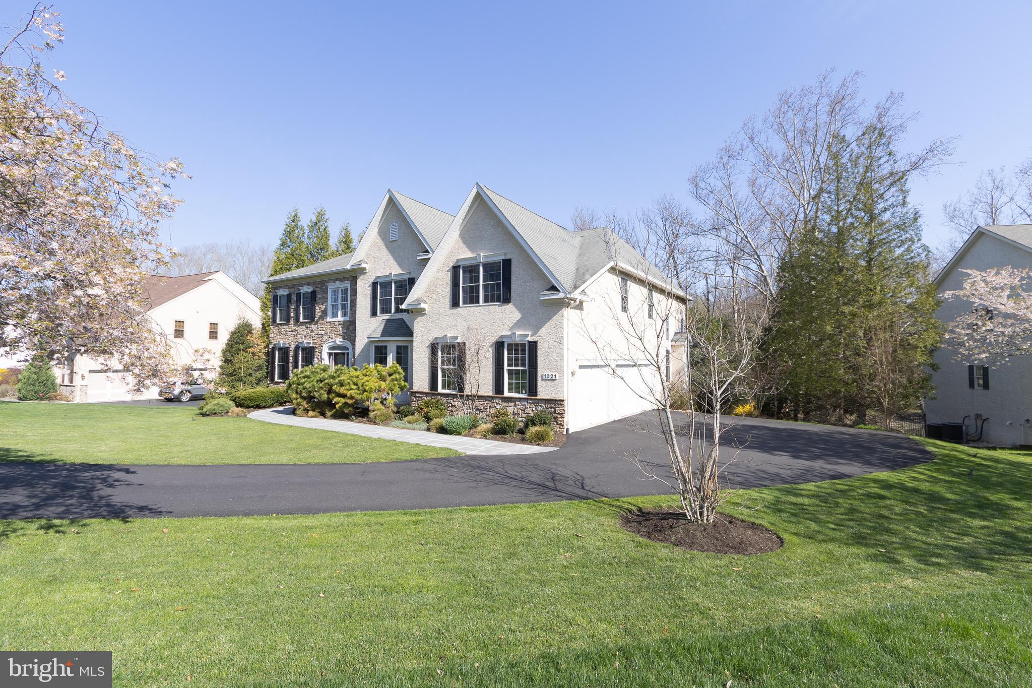 MEADOW BROOK - Residential