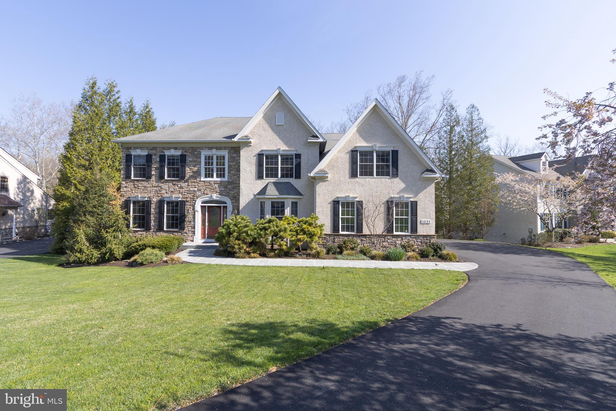MEADOW BROOK - Residential