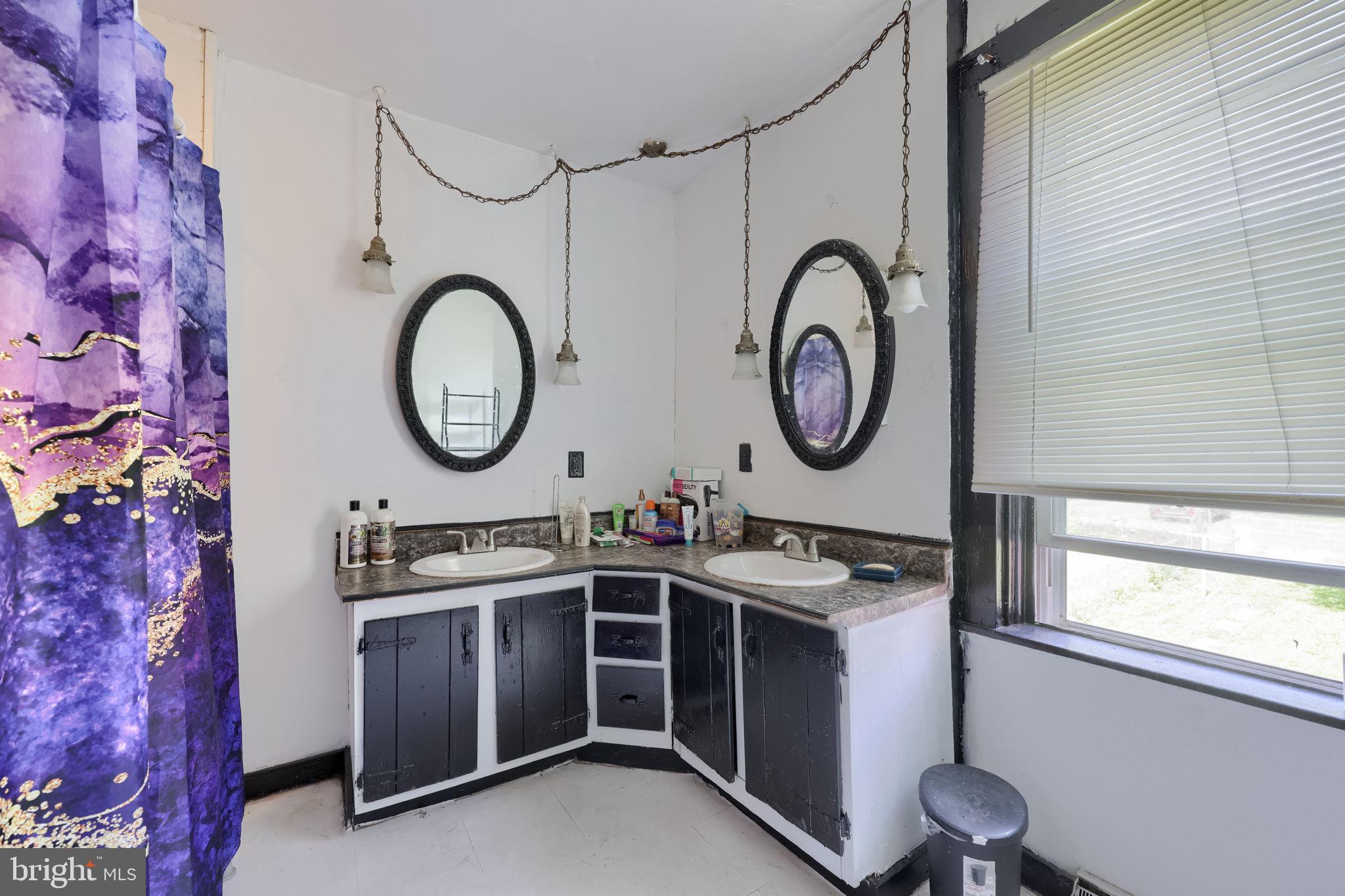 7TH WARD - Residential