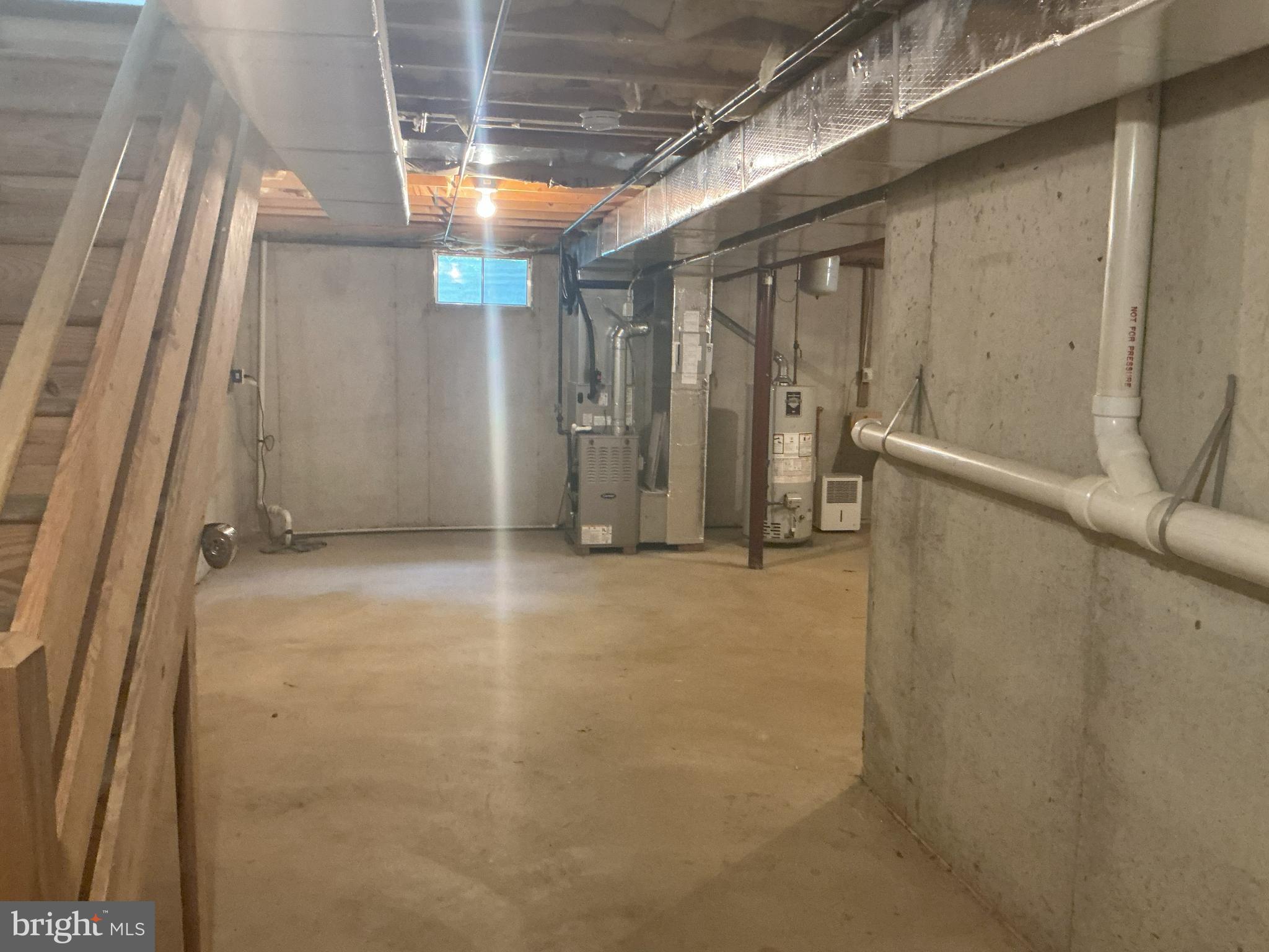 CABIN RUN ESTS - Residential