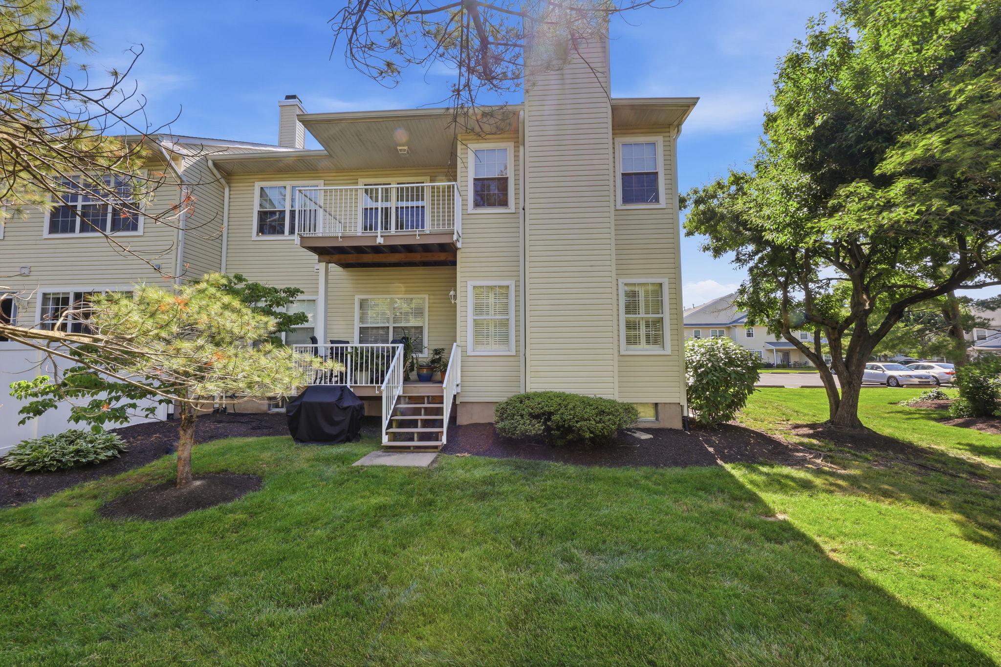 BROOKSTONE - Residential