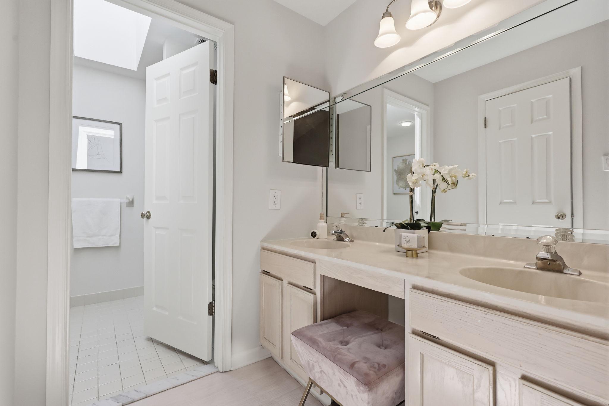 BROOKSTONE - Residential