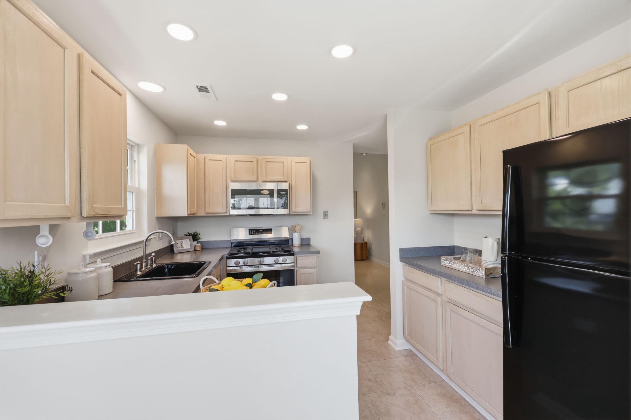 BROOKSTONE - Residential