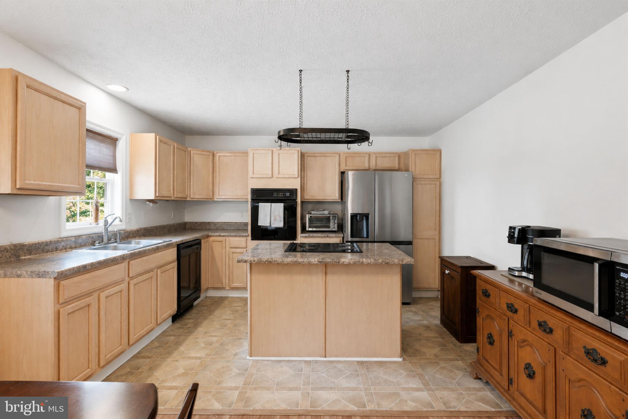 PIE ISLAND - Residential