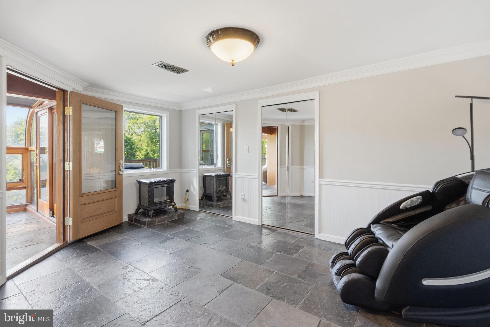 PORT INDIAN - Residential