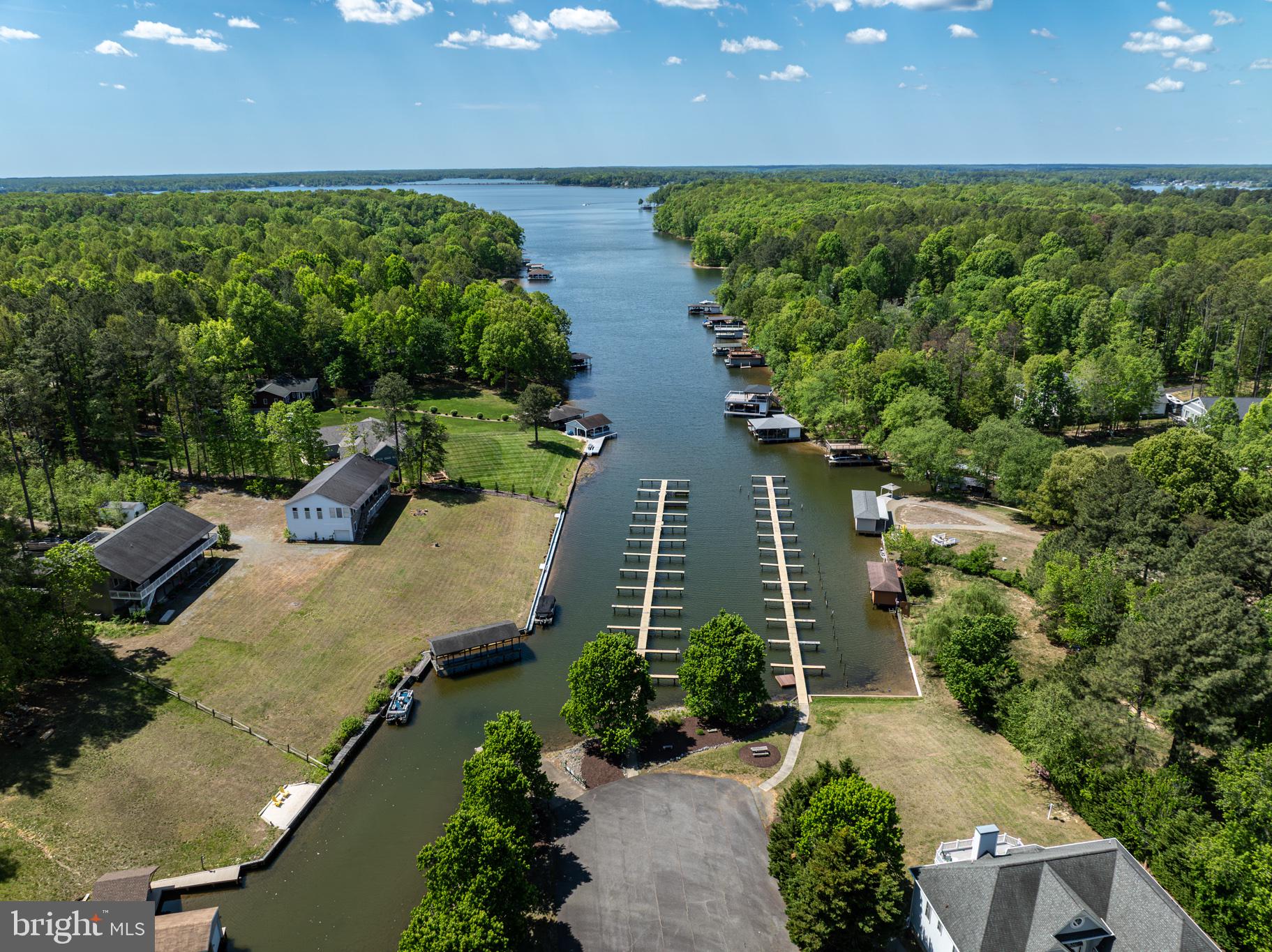 ROCKLAND CREEK ESTATES - Residential